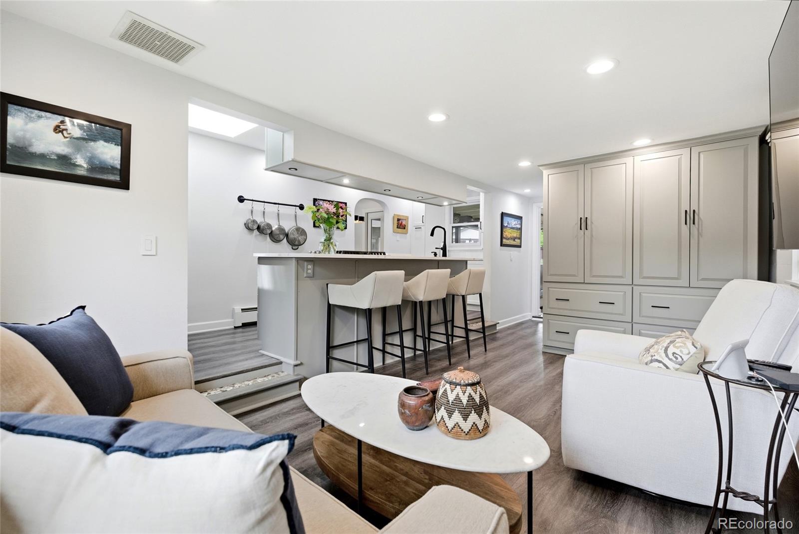 MLS Image #12 for 817  locust street,denver, Colorado