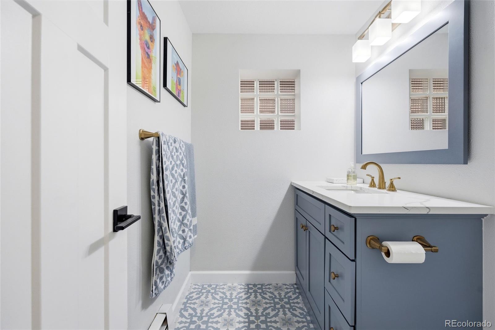 MLS Image #14 for 817  locust street,denver, Colorado