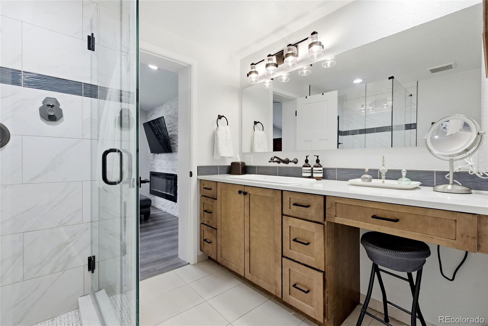MLS Image #19 for 817  locust street,denver, Colorado