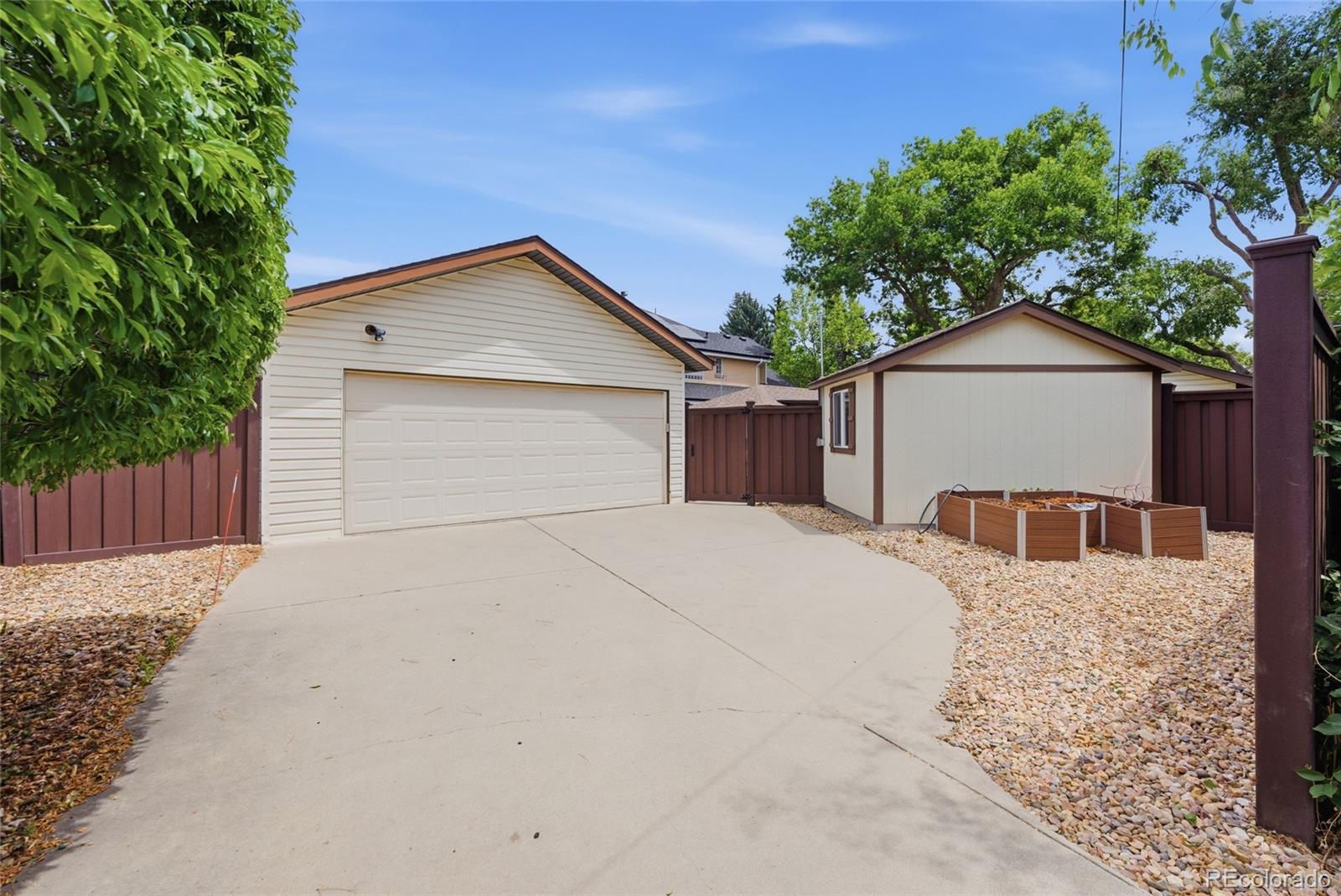 MLS Image #37 for 817  locust street,denver, Colorado