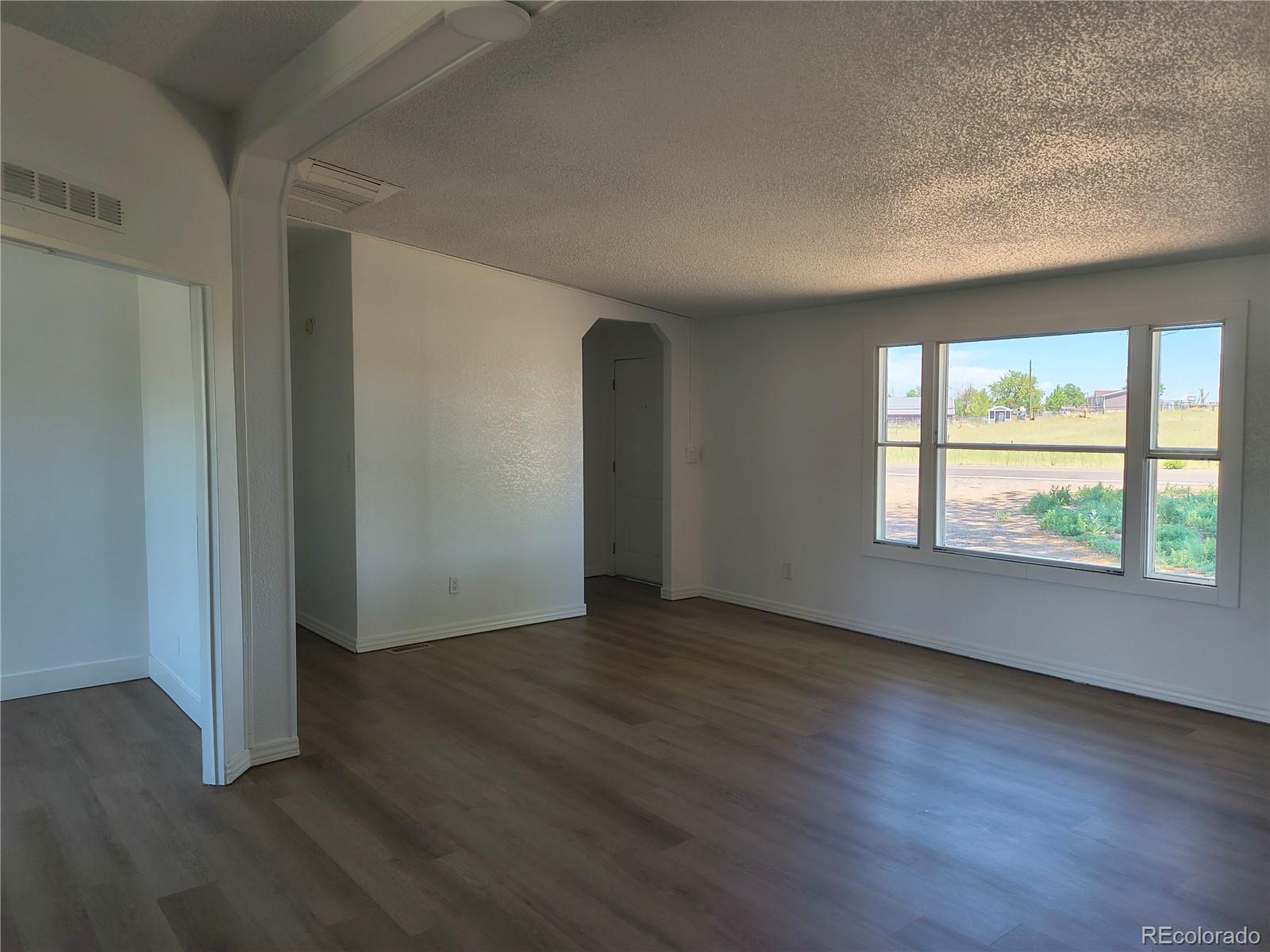 MLS Image #10 for 15544  county road 18 ,fort lupton, Colorado