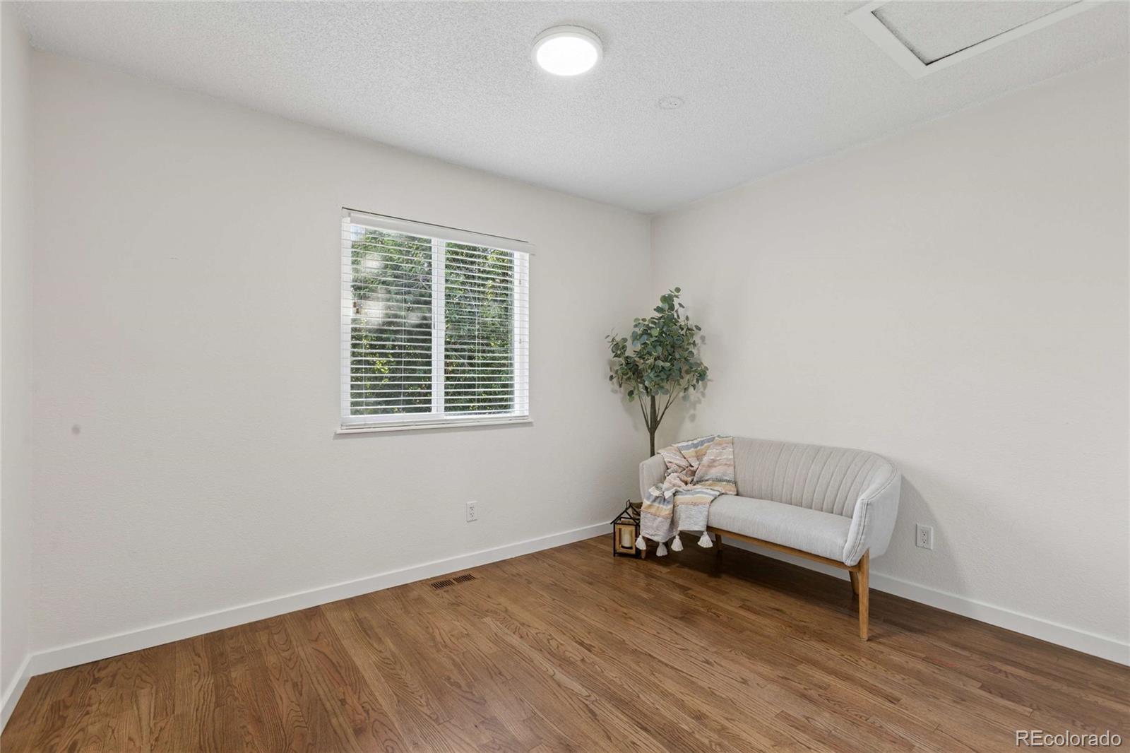 MLS Image #13 for 993 s oakland court,aurora, Colorado