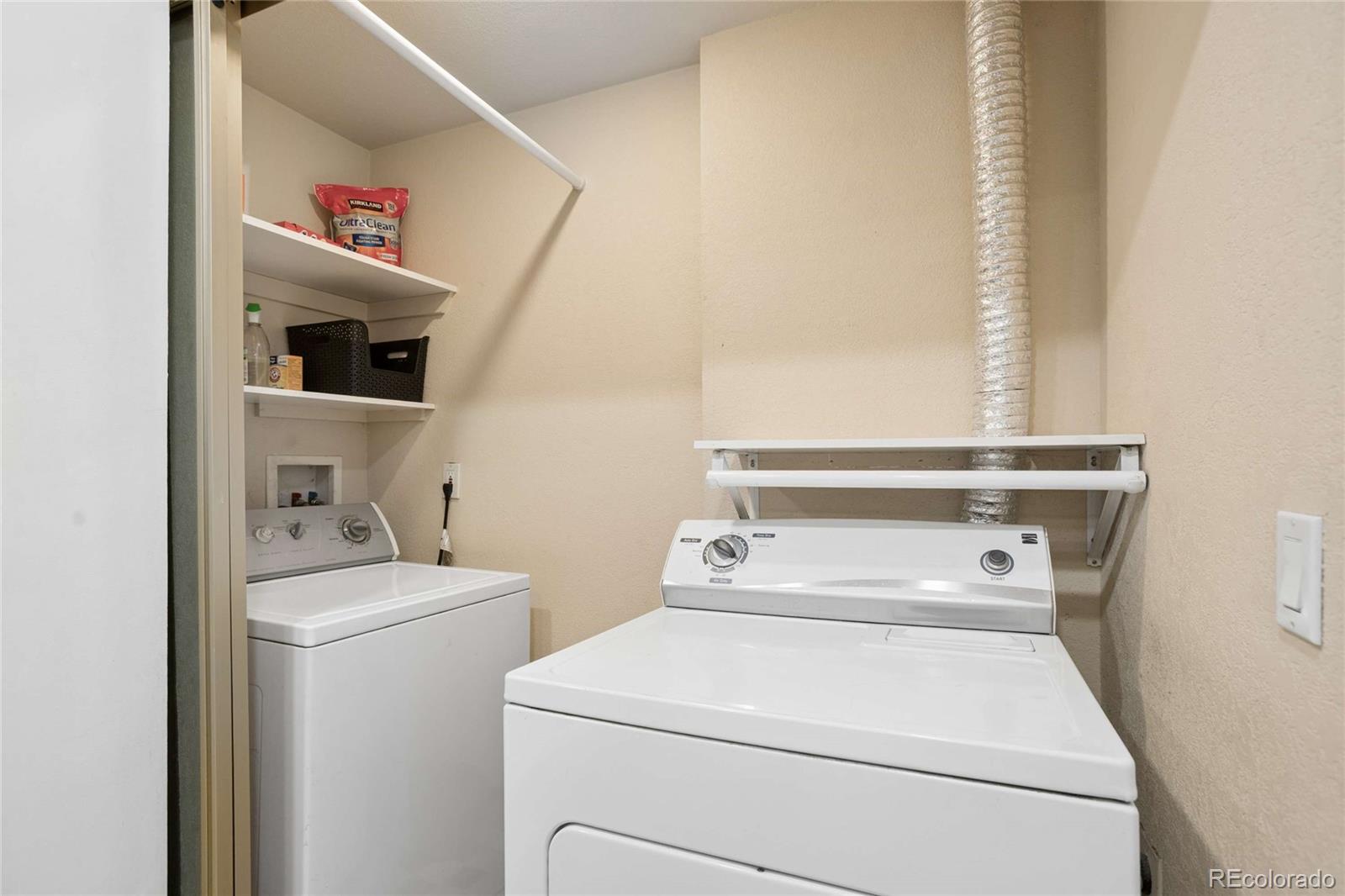 MLS Image #17 for 993 s oakland court,aurora, Colorado