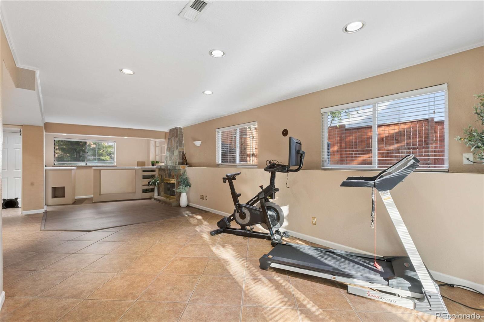 MLS Image #21 for 993 s oakland court,aurora, Colorado
