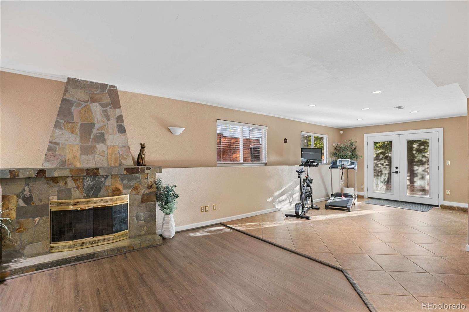 MLS Image #22 for 993 s oakland court,aurora, Colorado
