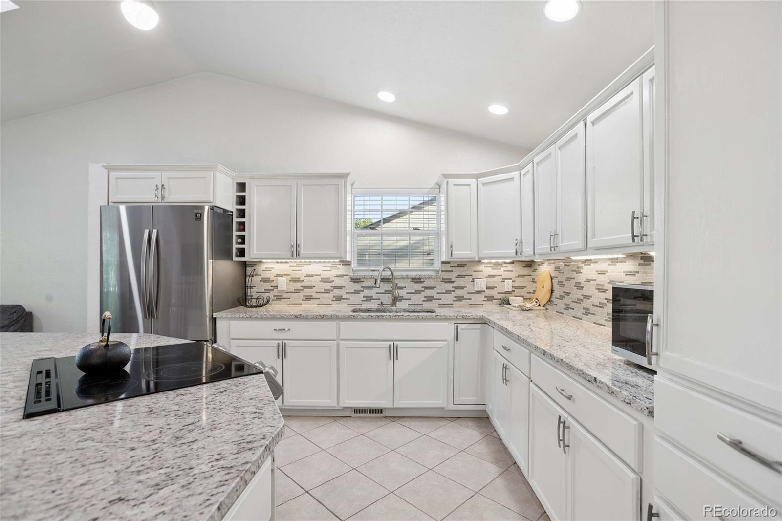 MLS Image #5 for 993 s oakland court,aurora, Colorado