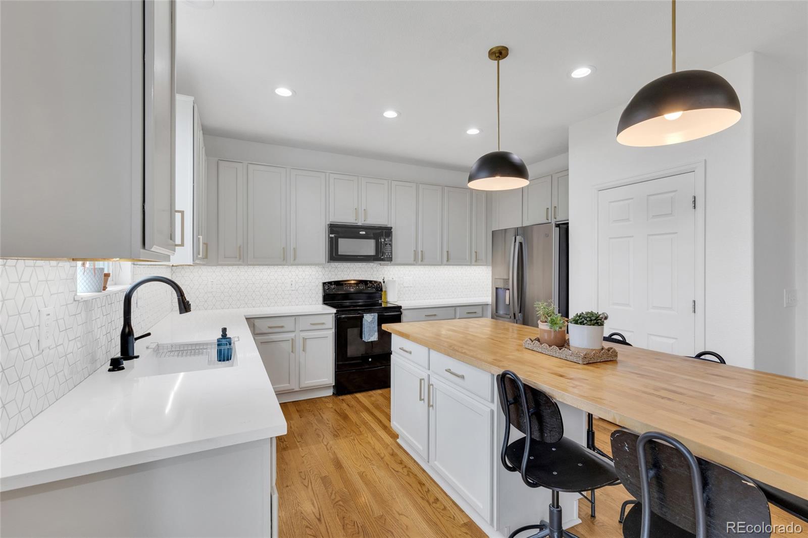 MLS Image #9 for 404  buena vista court,brighton, Colorado