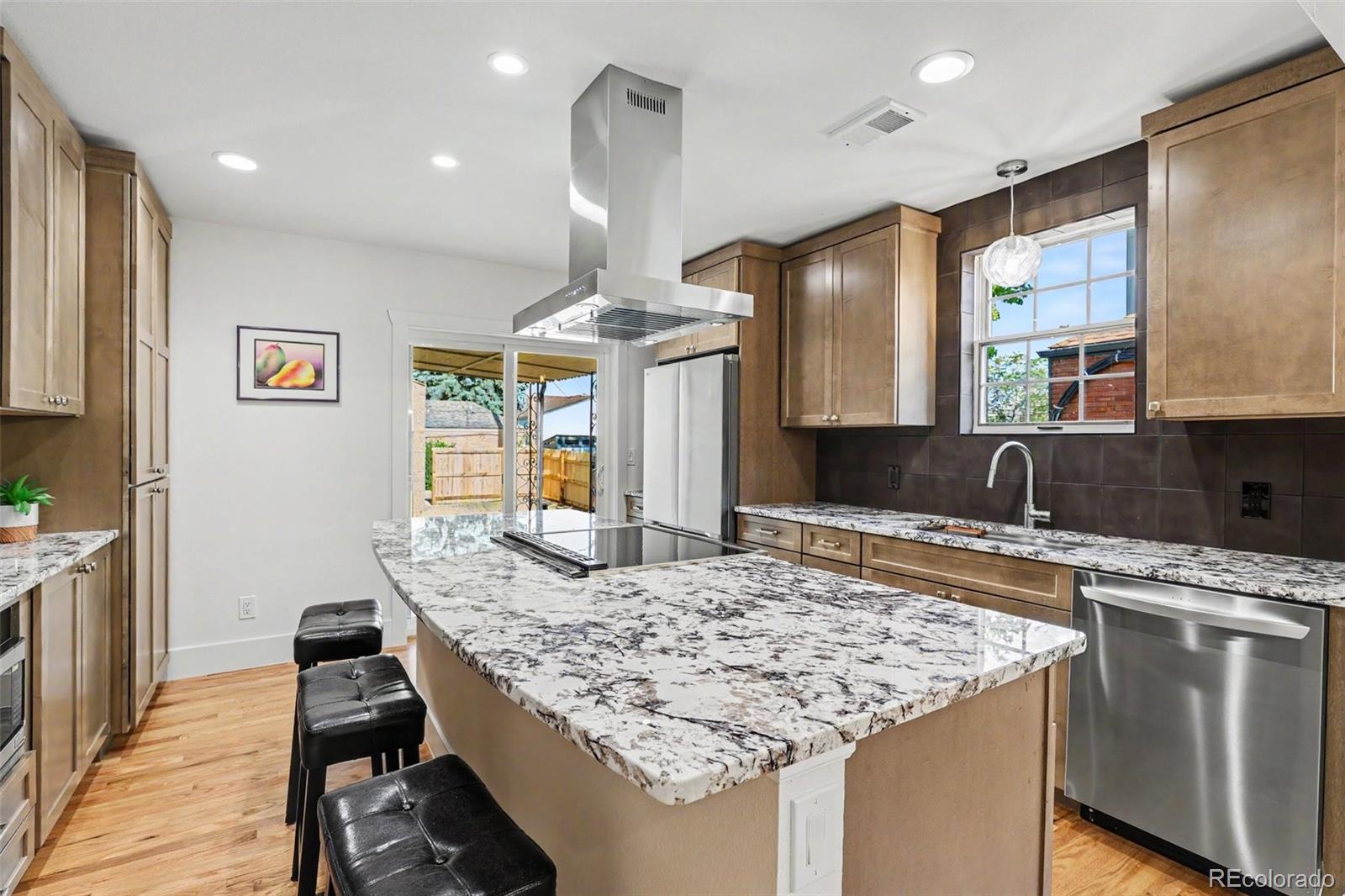 MLS Image #8 for 2746 n milwaukee street,denver, Colorado