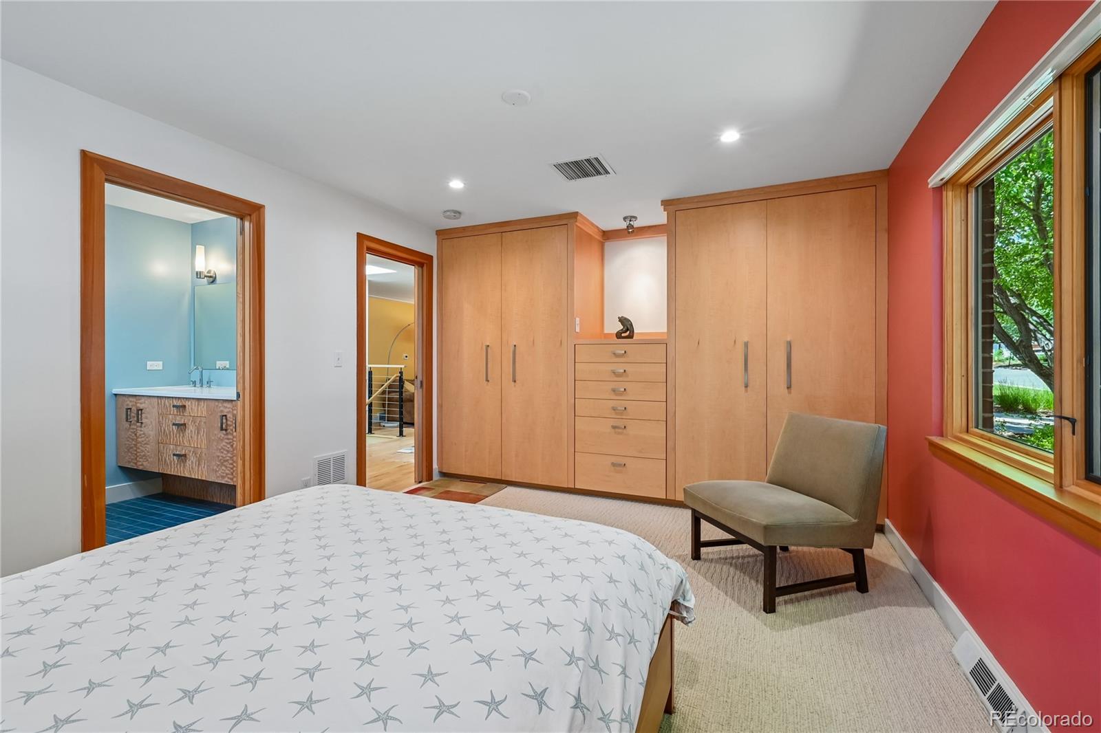 MLS Image #16 for 2816 s york street,denver, Colorado