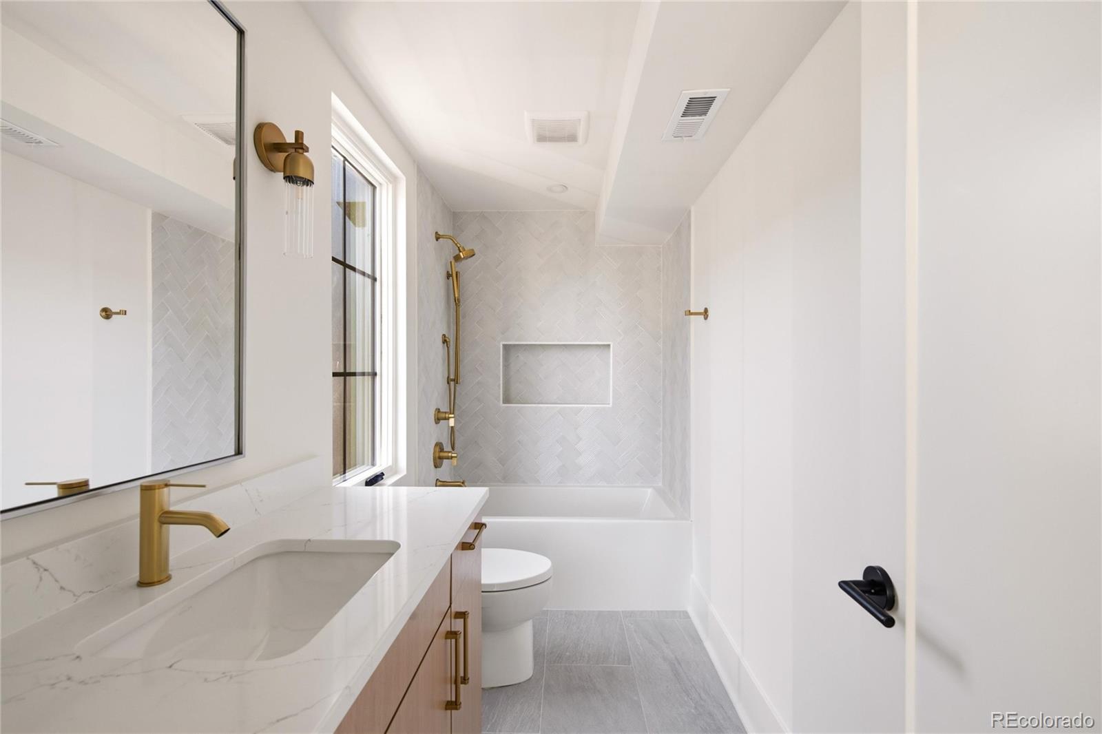MLS Image #28 for 547 s williams street,denver, Colorado