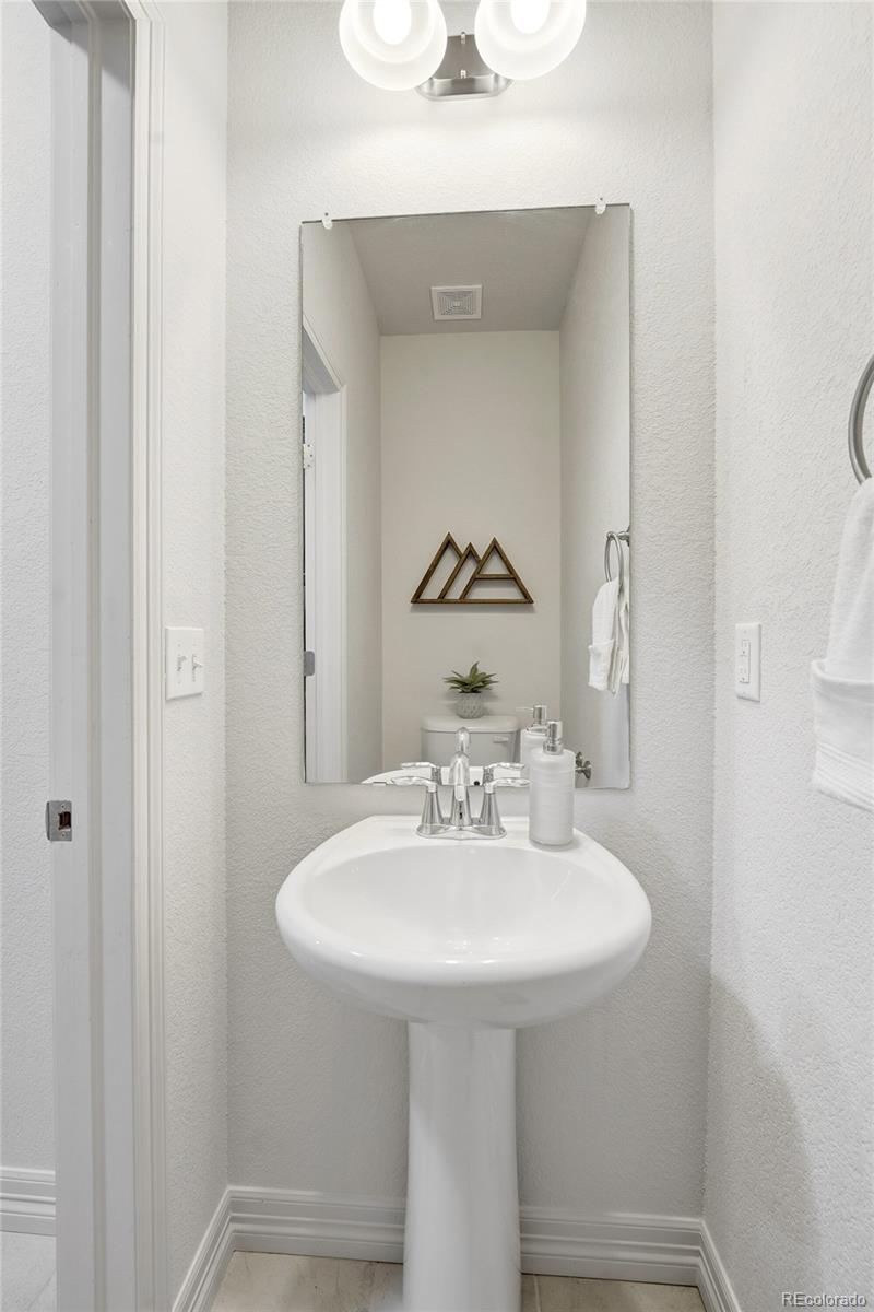 MLS Image #32 for 56295 e 25th avenue,strasburg, Colorado
