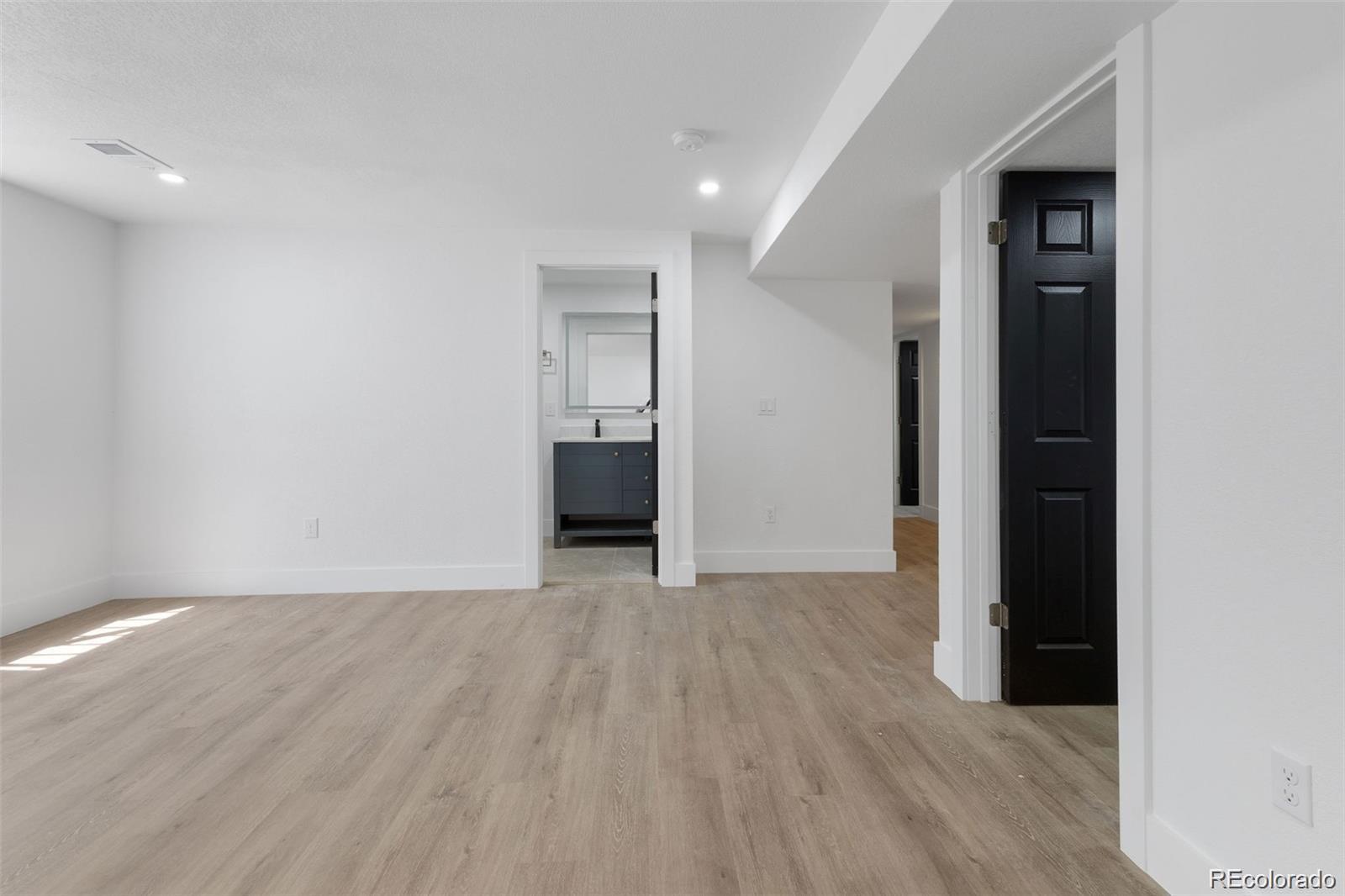 MLS Image #19 for 731  shoshone street,strasburg, Colorado