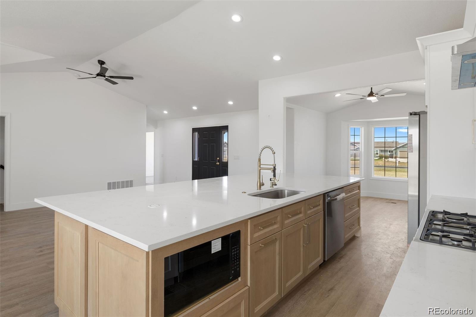 MLS Image #6 for 731  shoshone street,strasburg, Colorado