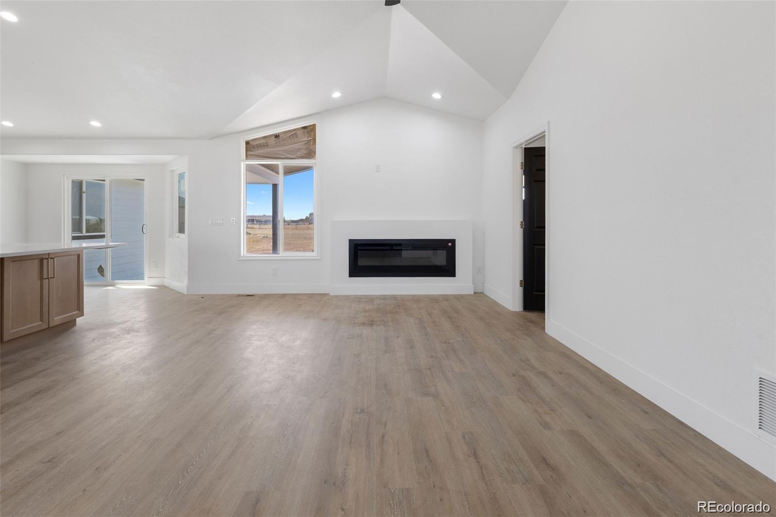 MLS Image #7 for 731  shoshone street,strasburg, Colorado