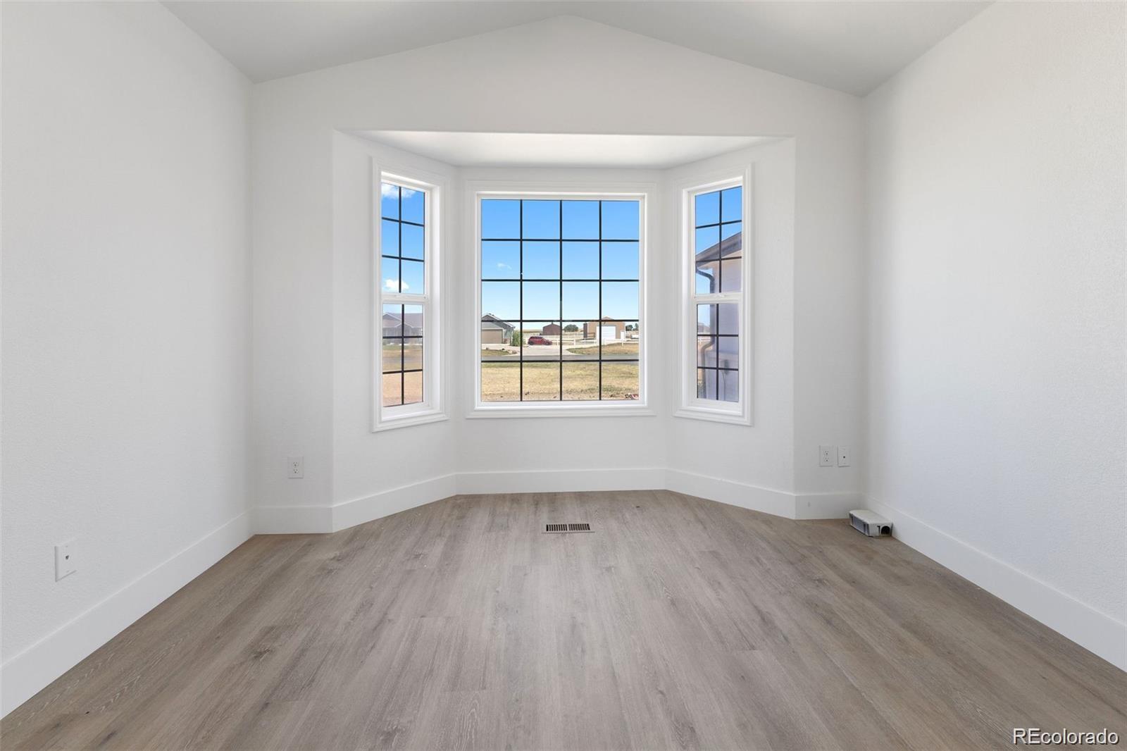 MLS Image #9 for 731  shoshone street,strasburg, Colorado
