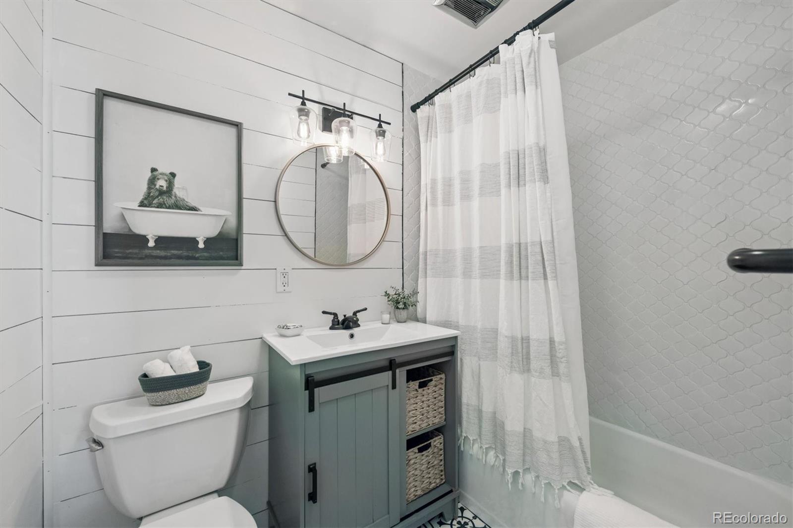 MLS Image #14 for 1366 s newport street,denver, Colorado