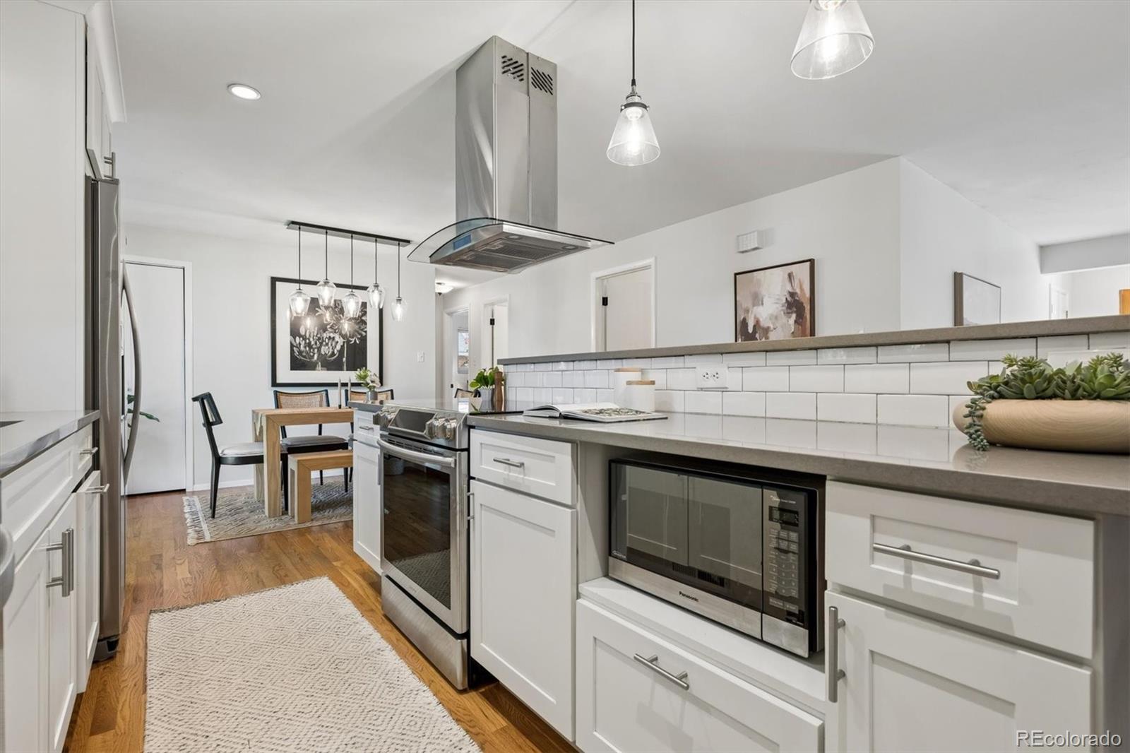 MLS Image #7 for 1366 s newport street,denver, Colorado