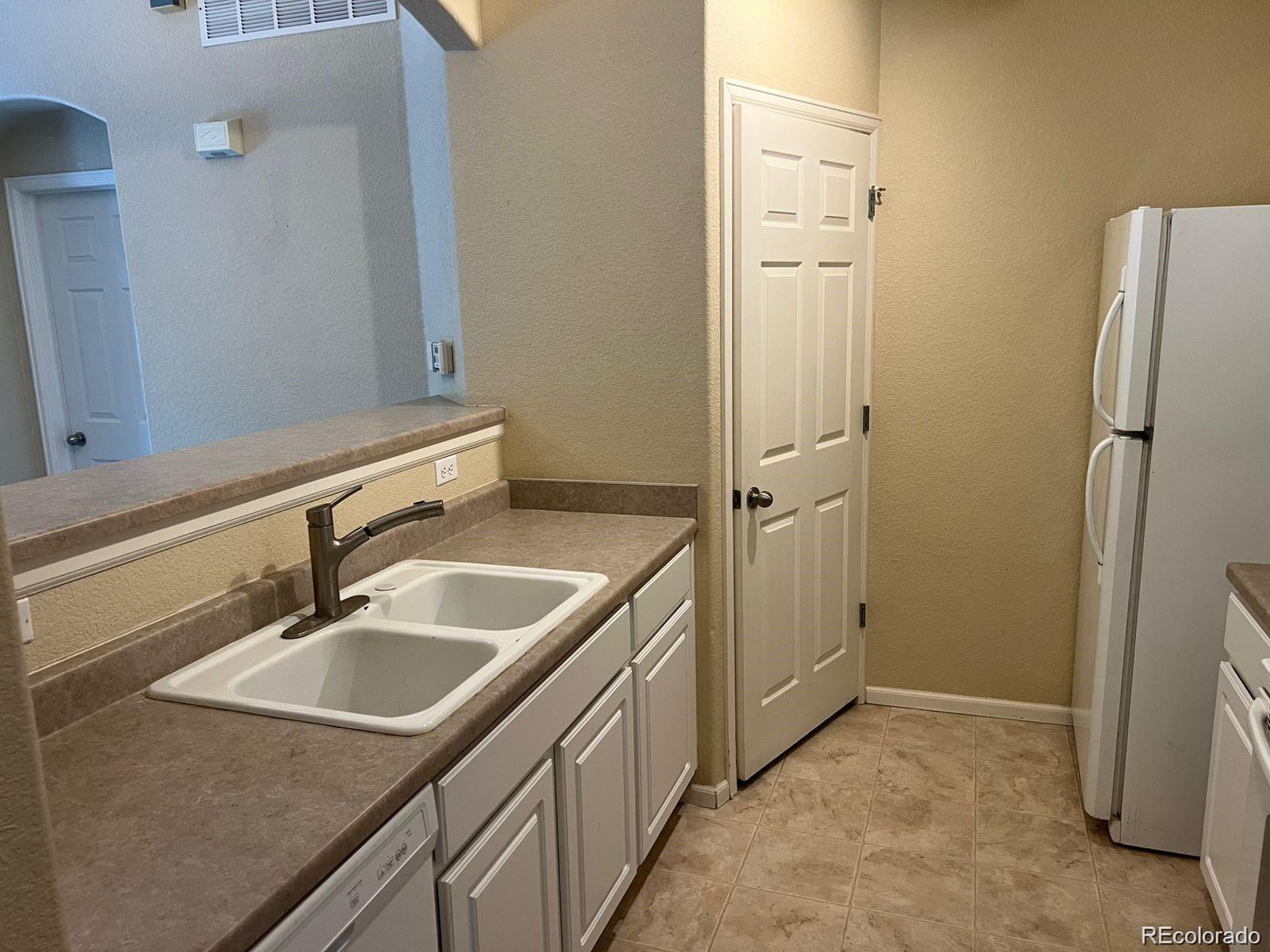MLS Image #4 for 5255  memphis street,denver, Colorado