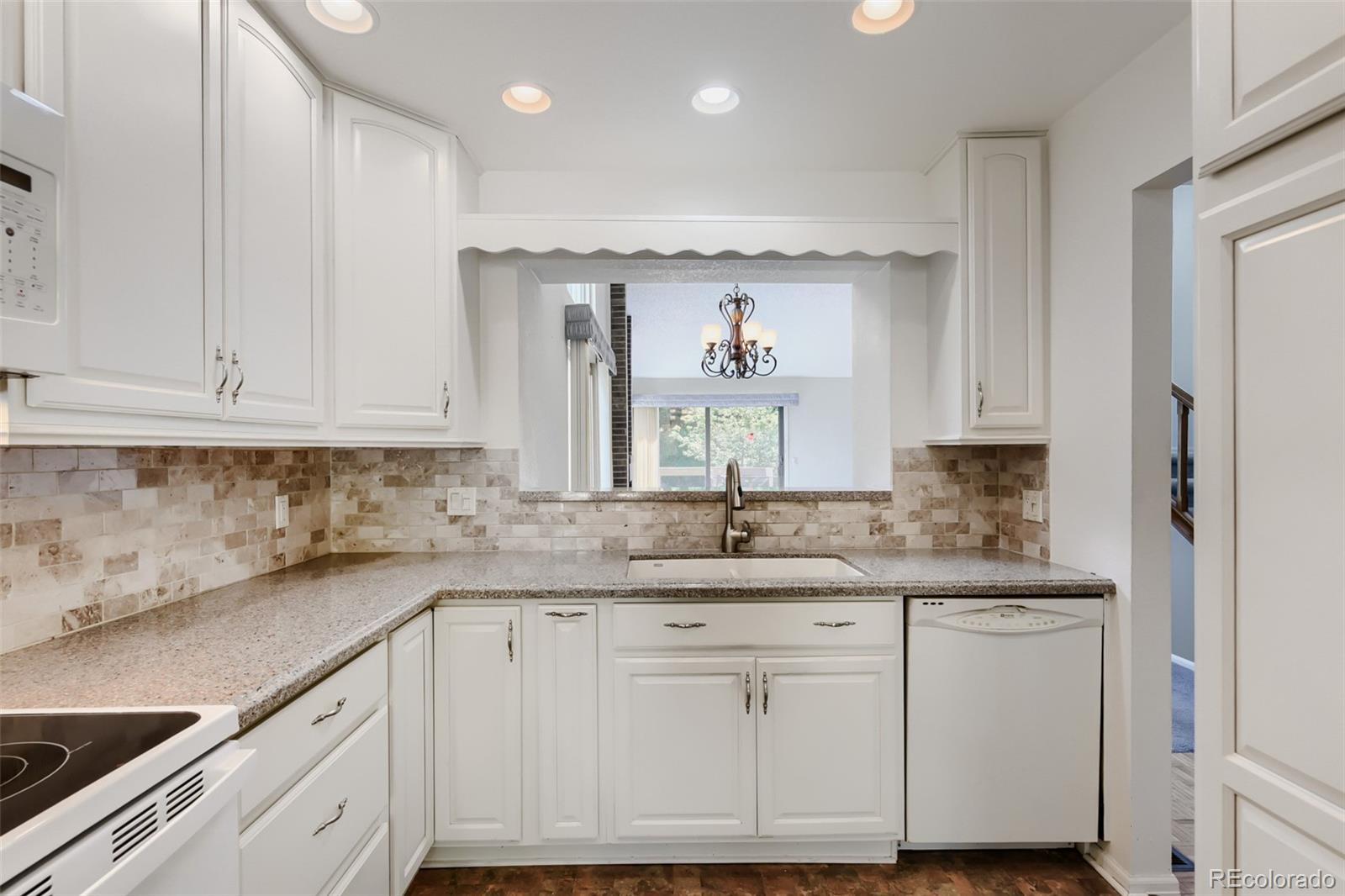 MLS Image #5 for 1374  briar circle,littleton, Colorado