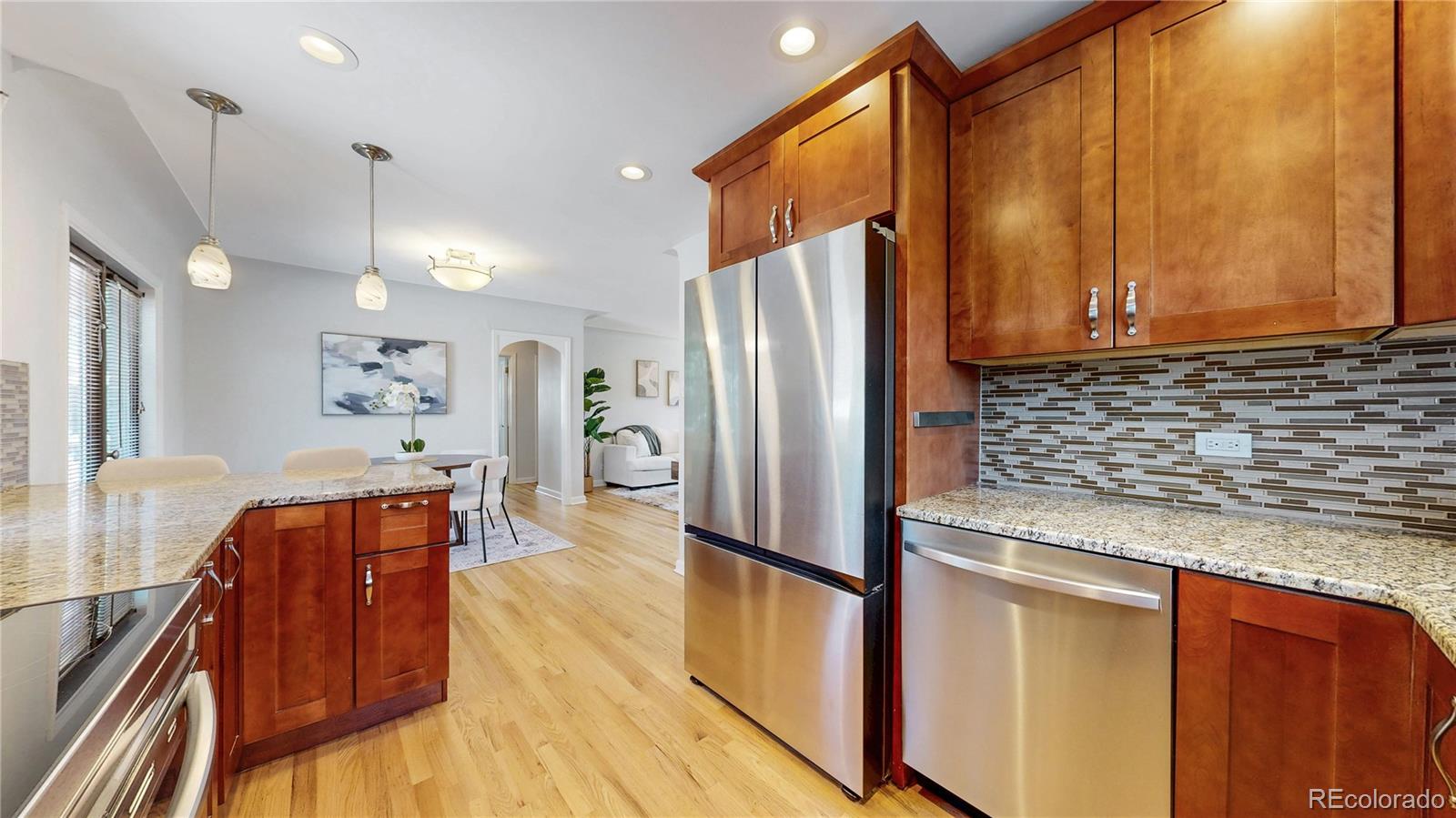 MLS Image #13 for 775  ivanhoe street,denver, Colorado