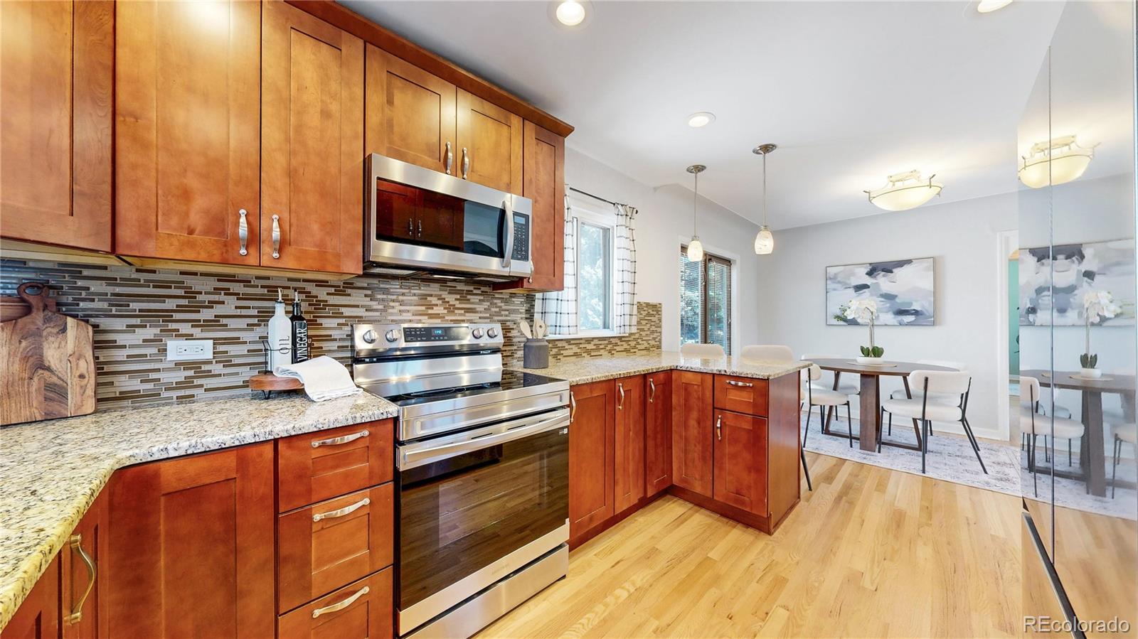 MLS Image #14 for 775  ivanhoe street,denver, Colorado