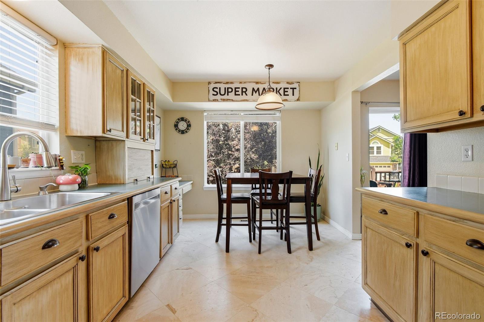 MLS Image #11 for 10417  bellaire court,denver, Colorado