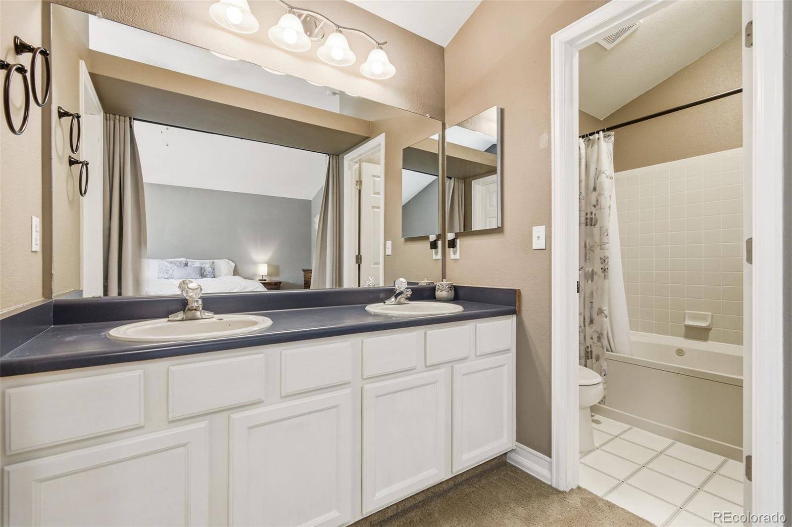 MLS Image #20 for 10417  bellaire court,denver, Colorado