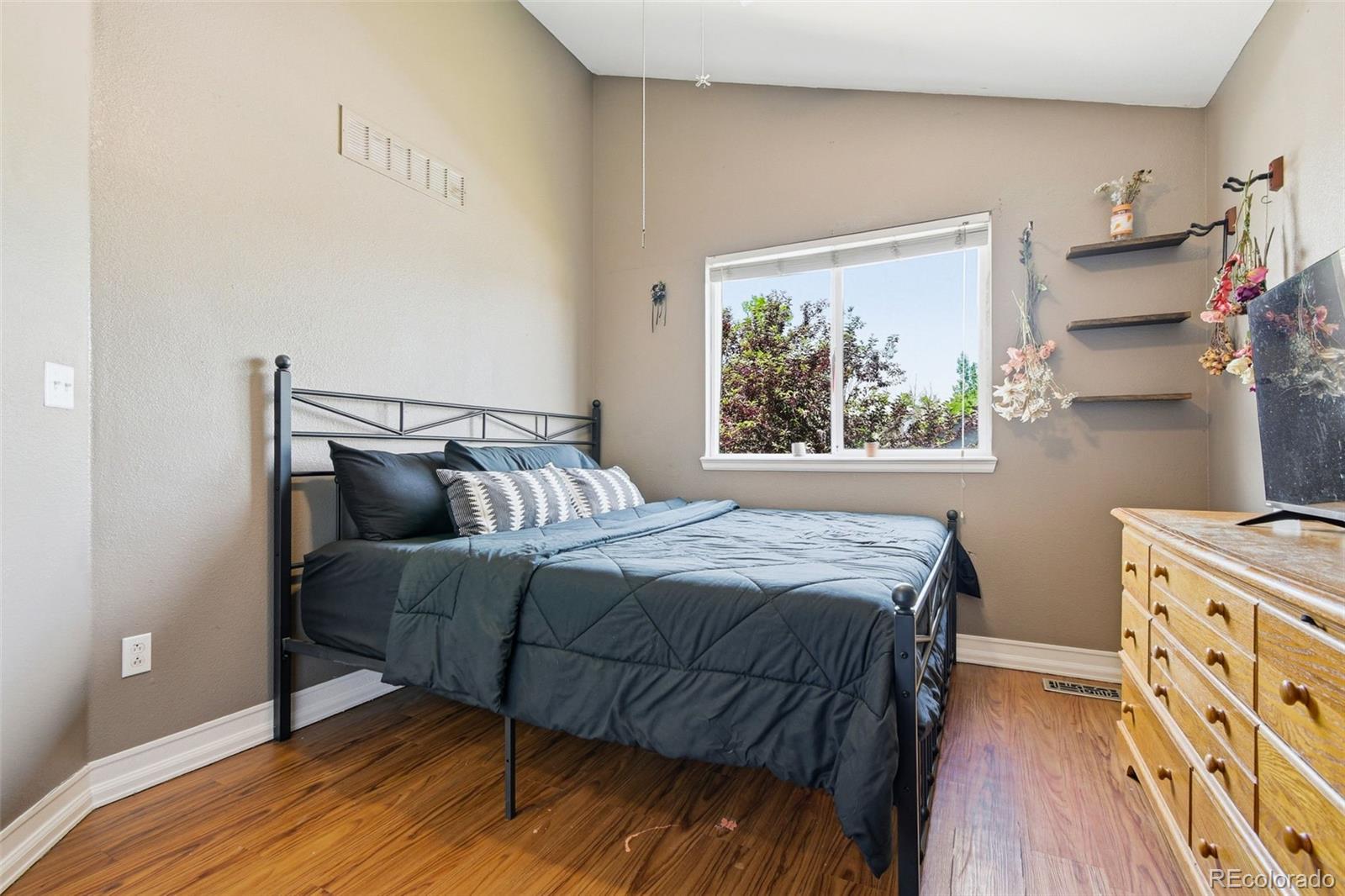 MLS Image #24 for 10417  bellaire court,denver, Colorado