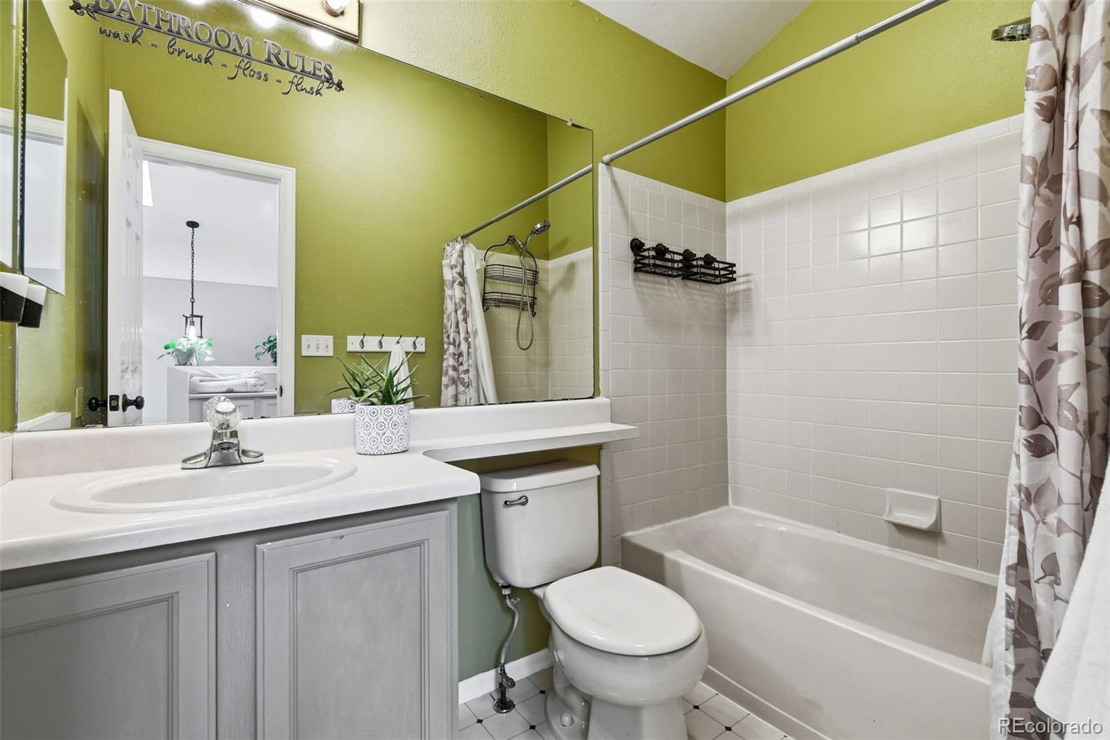 MLS Image #28 for 10417  bellaire court,denver, Colorado