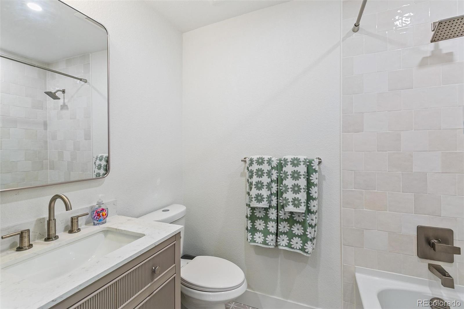 MLS Image #27 for 3798 s wabash street,denver, Colorado