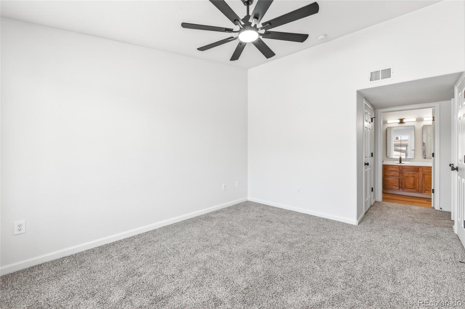 MLS Image #16 for 1414 s galena way,denver, Colorado