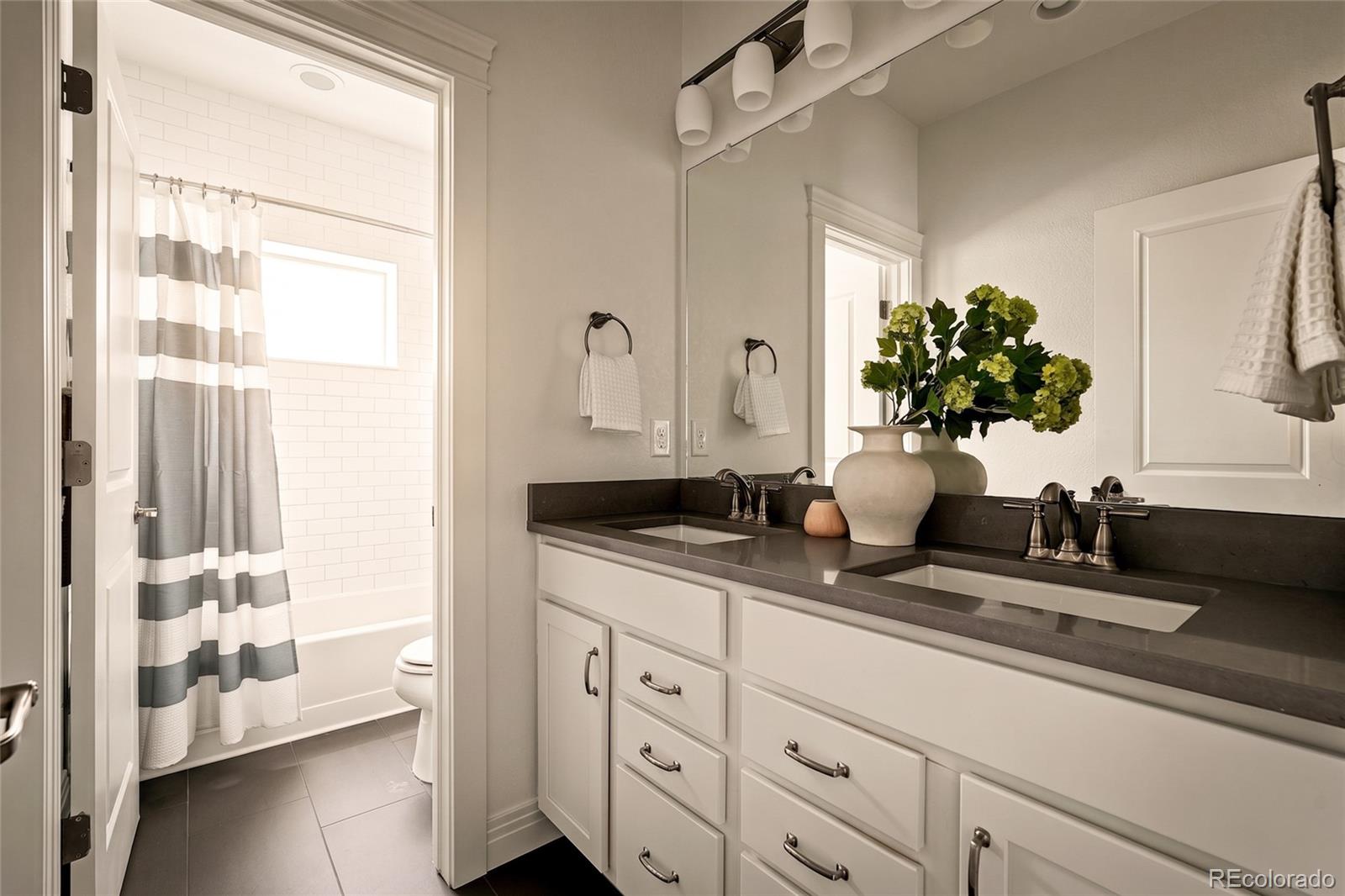 MLS Image #28 for 10174 e 59th avenue,denver, Colorado