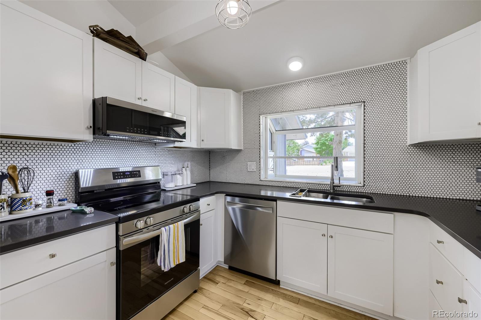MLS Image #3 for 810  argos circle,lafayette, Colorado