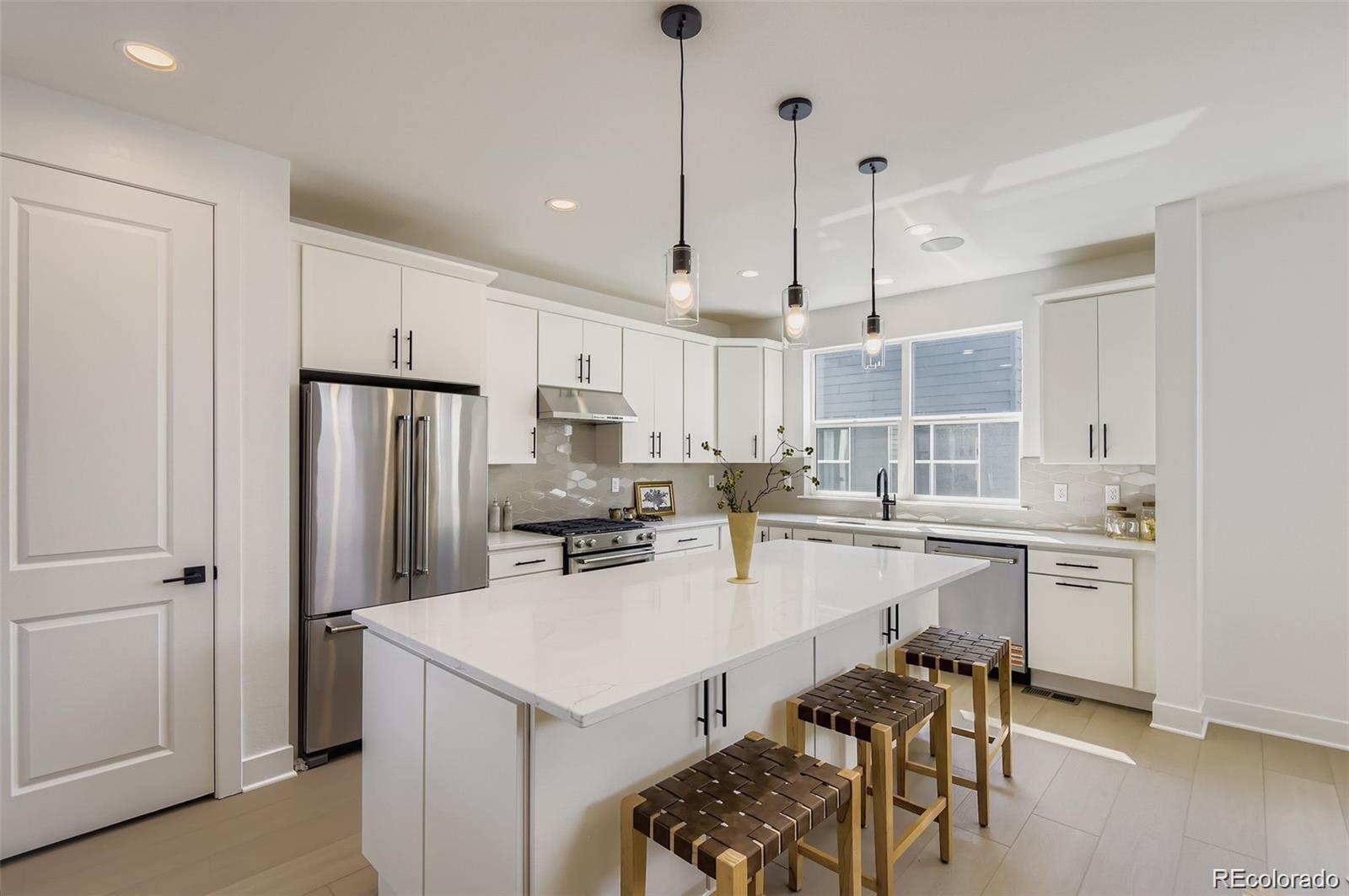 MLS Image #2 for 11008 e hinsdale circle,englewood, Colorado