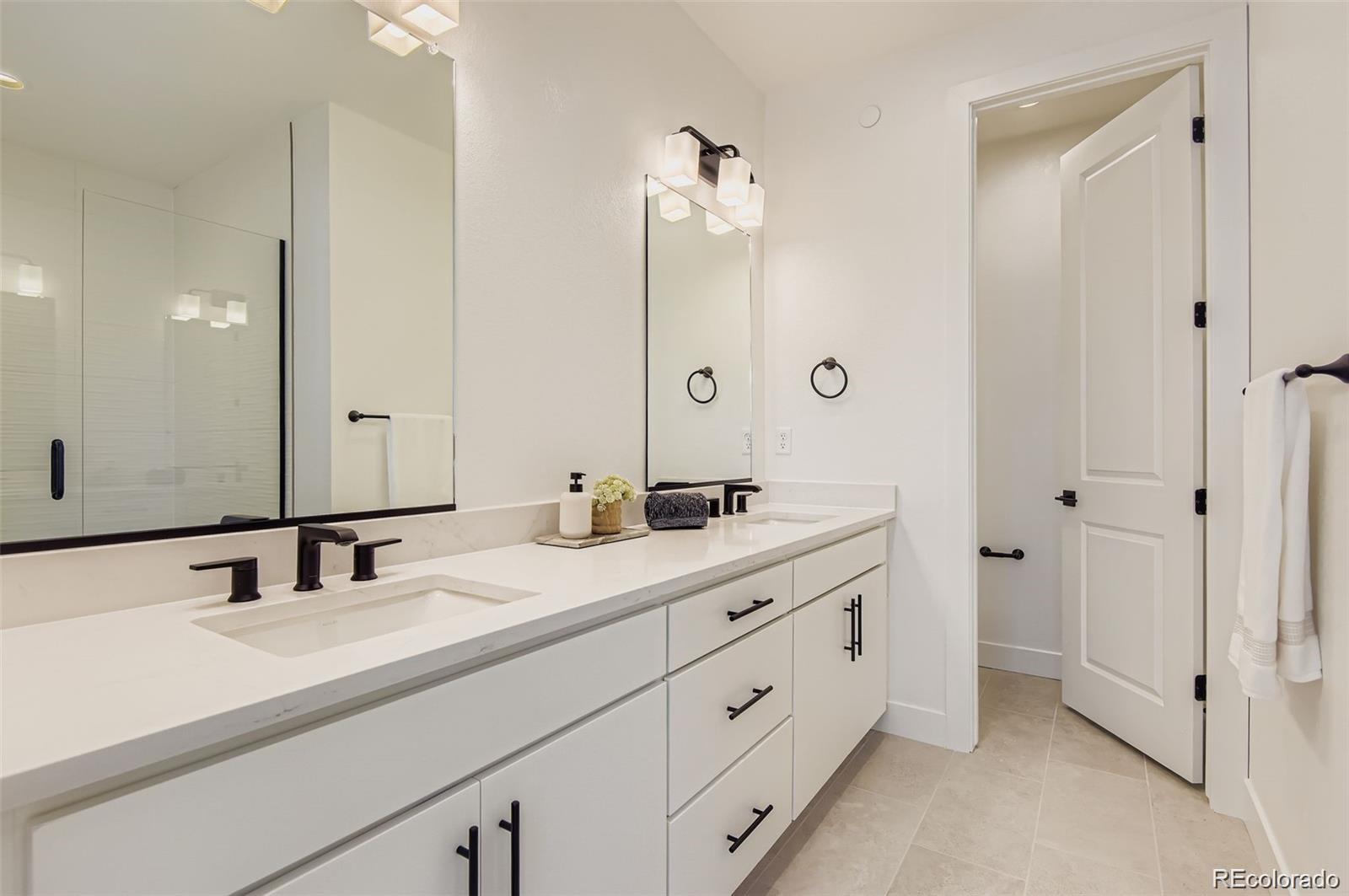 MLS Image #8 for 11008 e hinsdale circle,englewood, Colorado