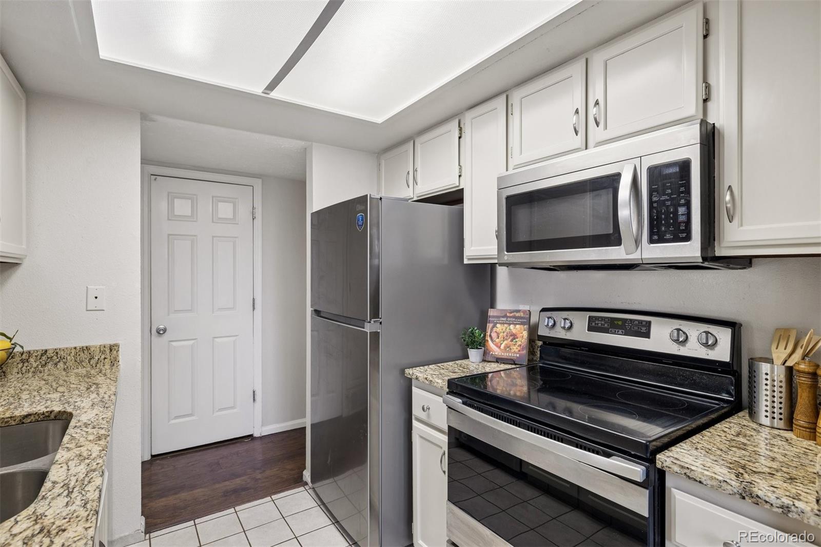 MLS Image #6 for 4351 s andes way,aurora, Colorado