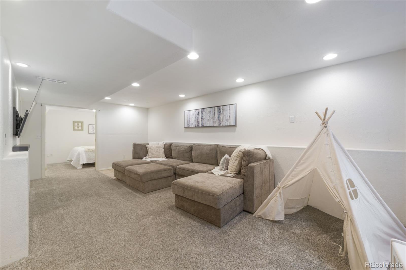 MLS Image #34 for 6818  grand prairie drive,colorado springs, Colorado