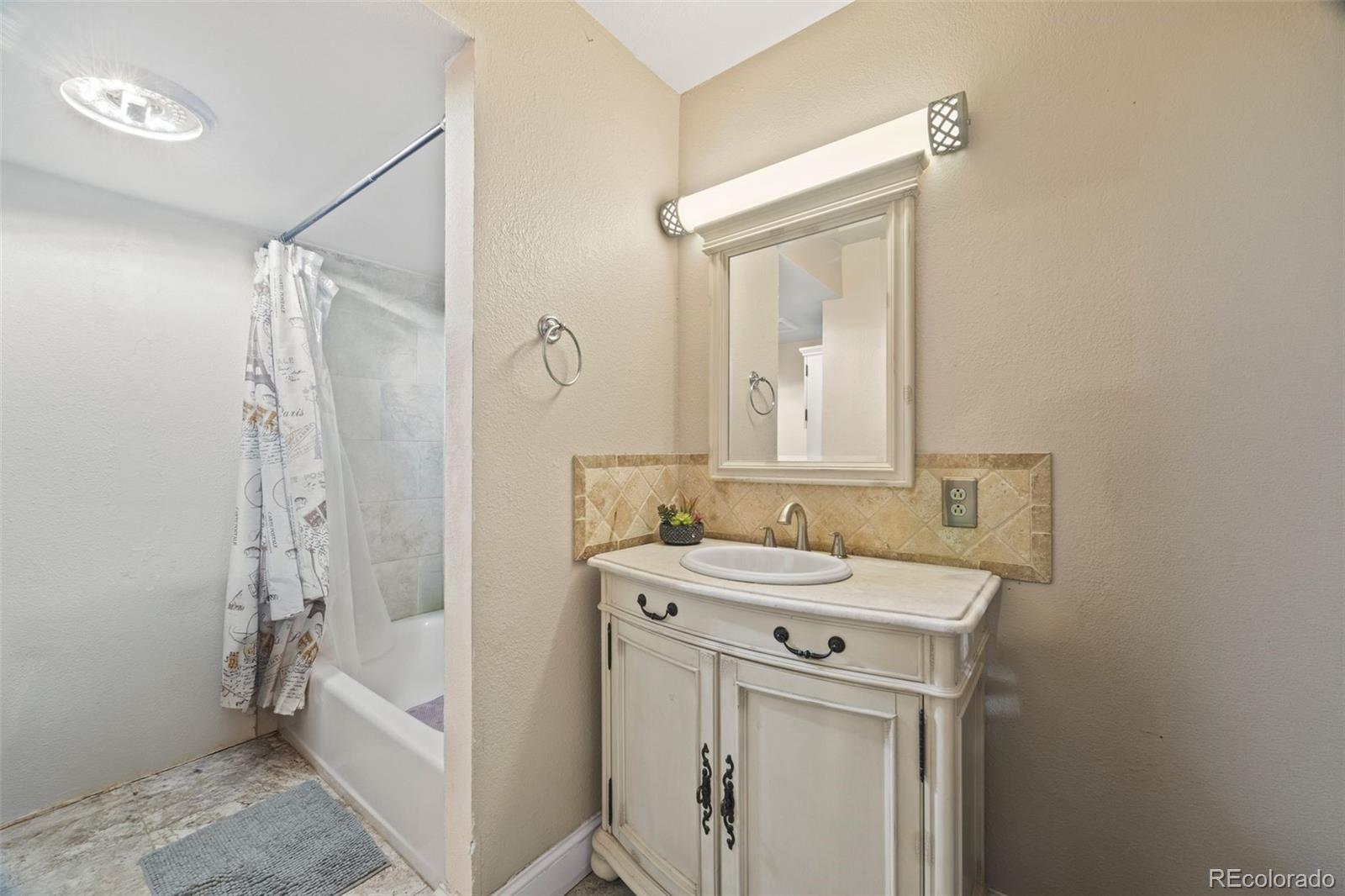 MLS Image #16 for 10211  ura lane 5-106,denver, Colorado