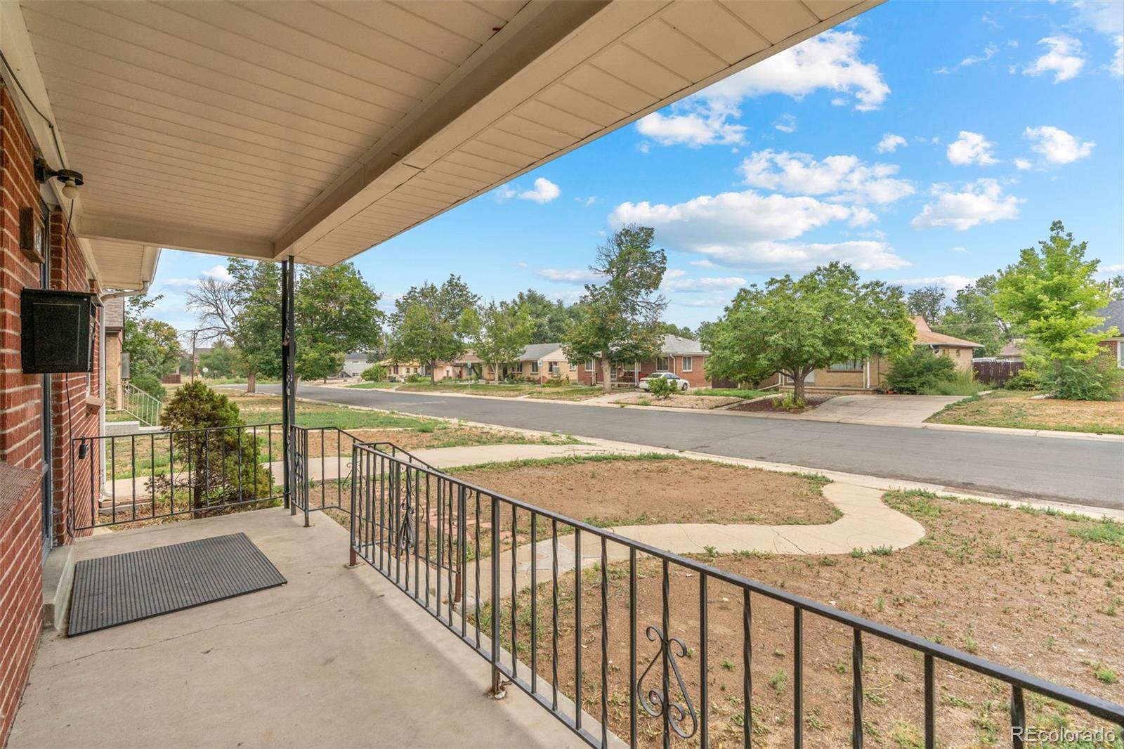MLS Image #2 for 2351  jamaica street,aurora, Colorado