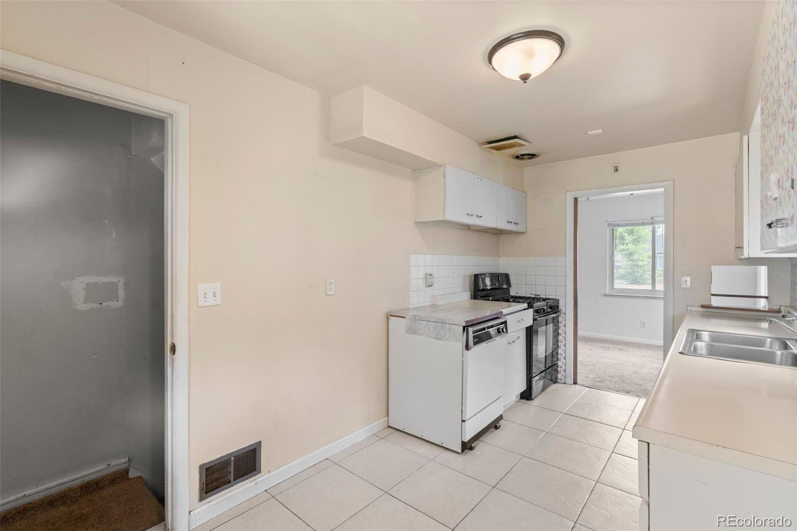 MLS Image #6 for 2351  jamaica street,aurora, Colorado