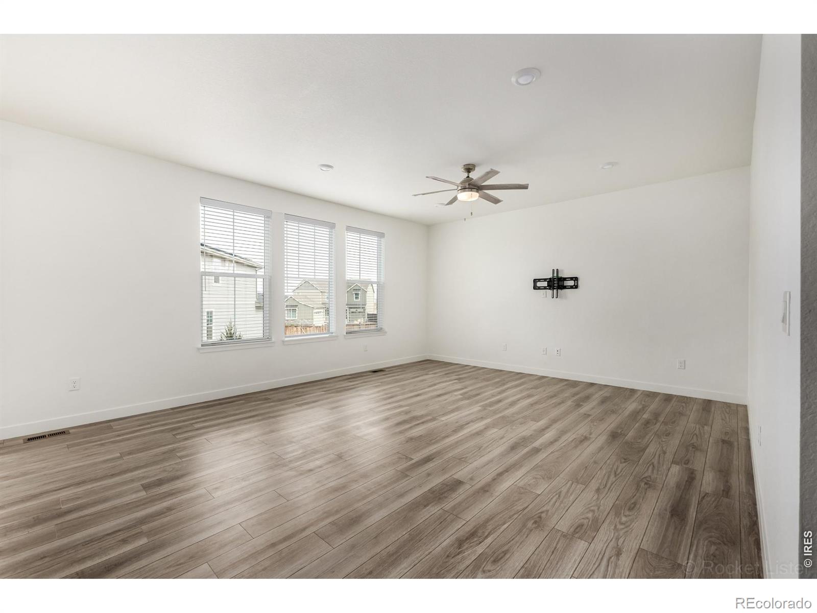 MLS Image #14 for 5339 e 147th avenue,thornton, Colorado