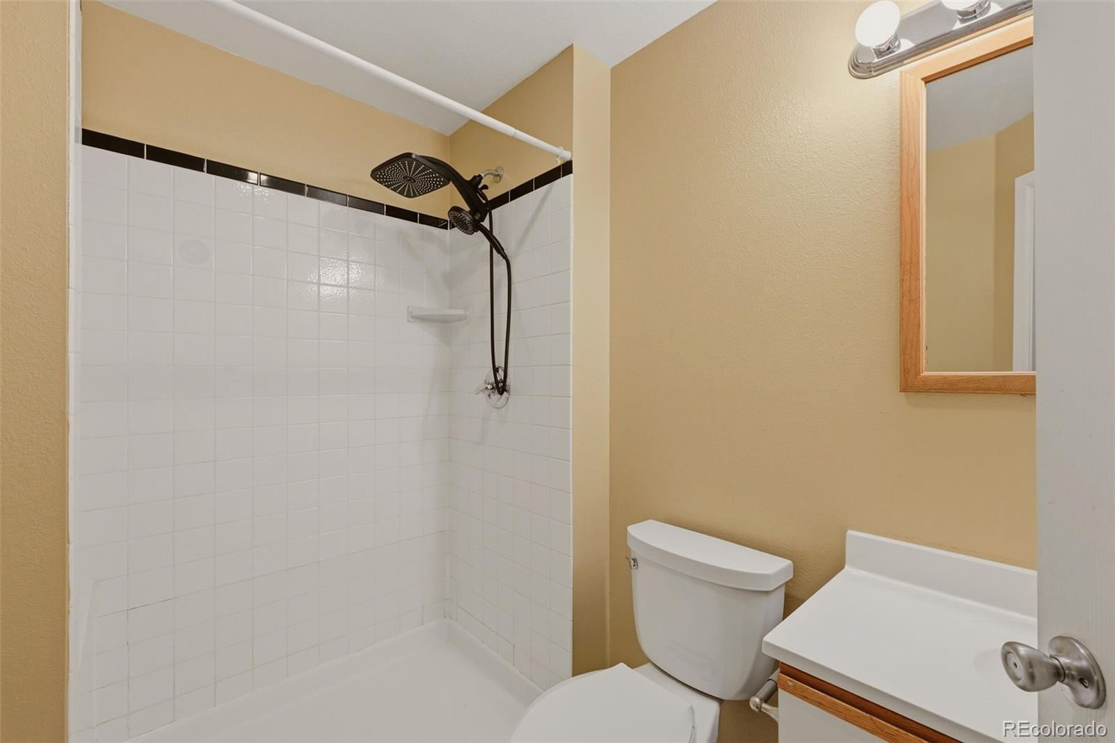 MLS Image #17 for 5800 s quatar circle,centennial, Colorado