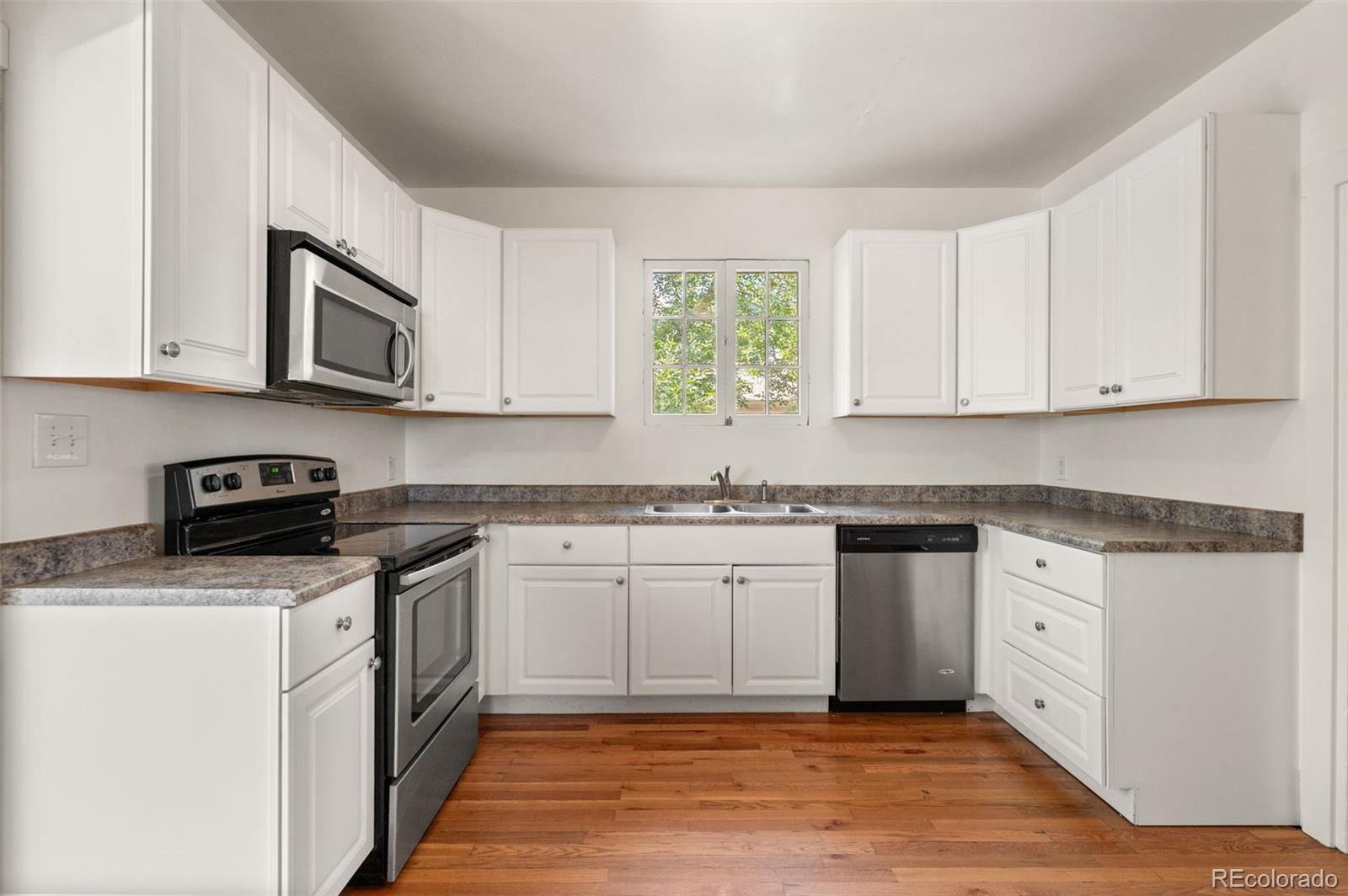 MLS Image #13 for 1008  la farge avenue,louisville, Colorado