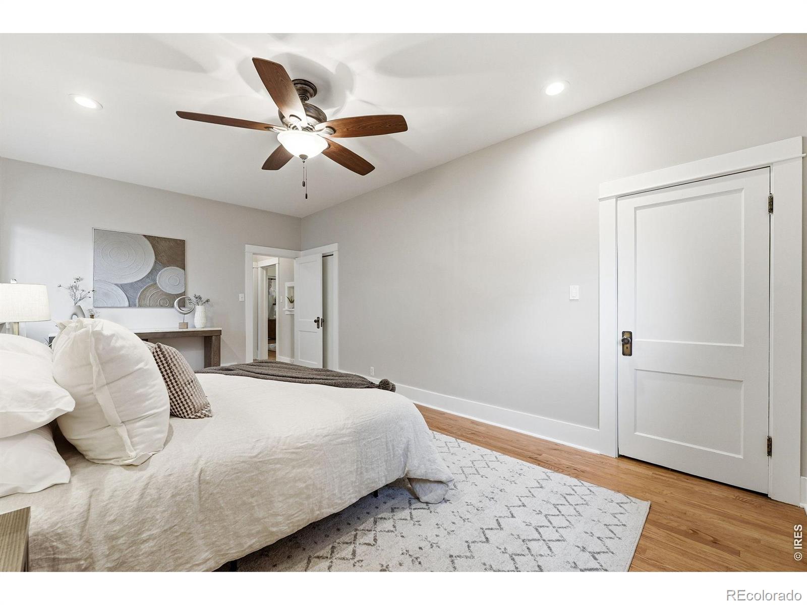 MLS Image #18 for 309 s high street,denver, Colorado
