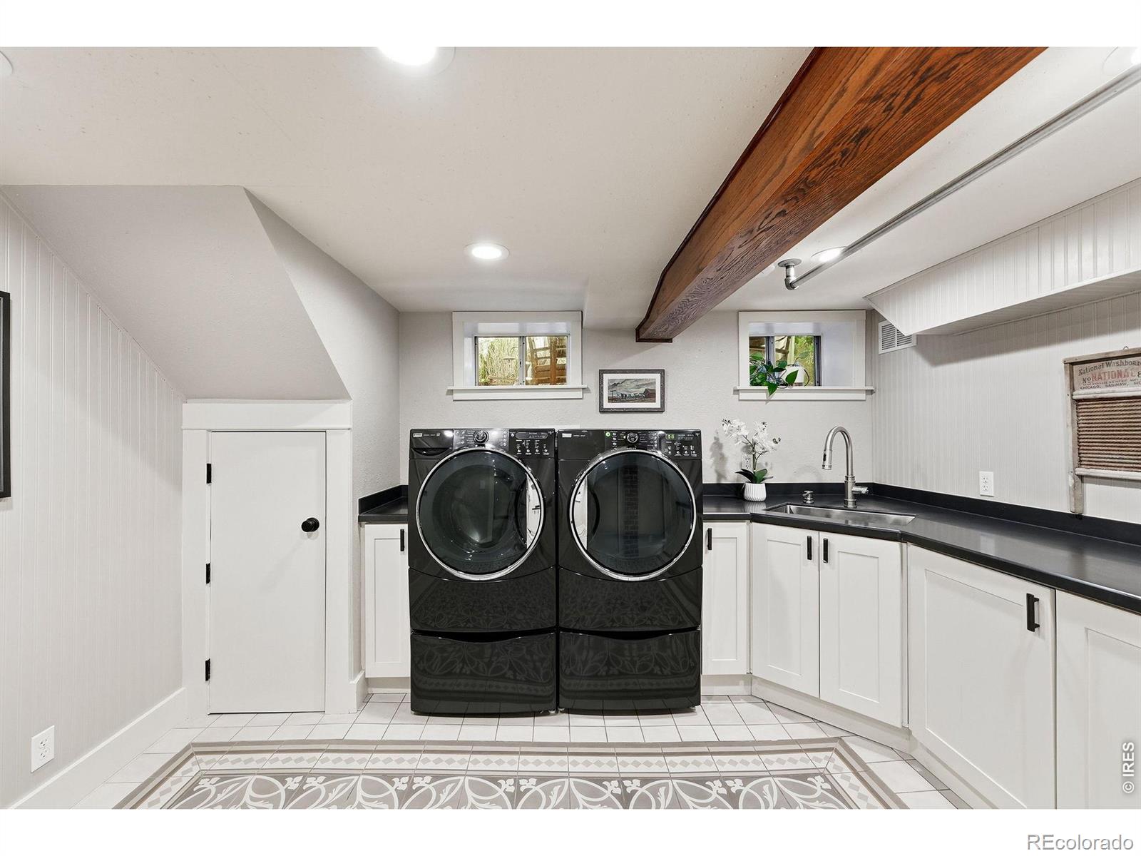 MLS Image #32 for 309 s high street,denver, Colorado