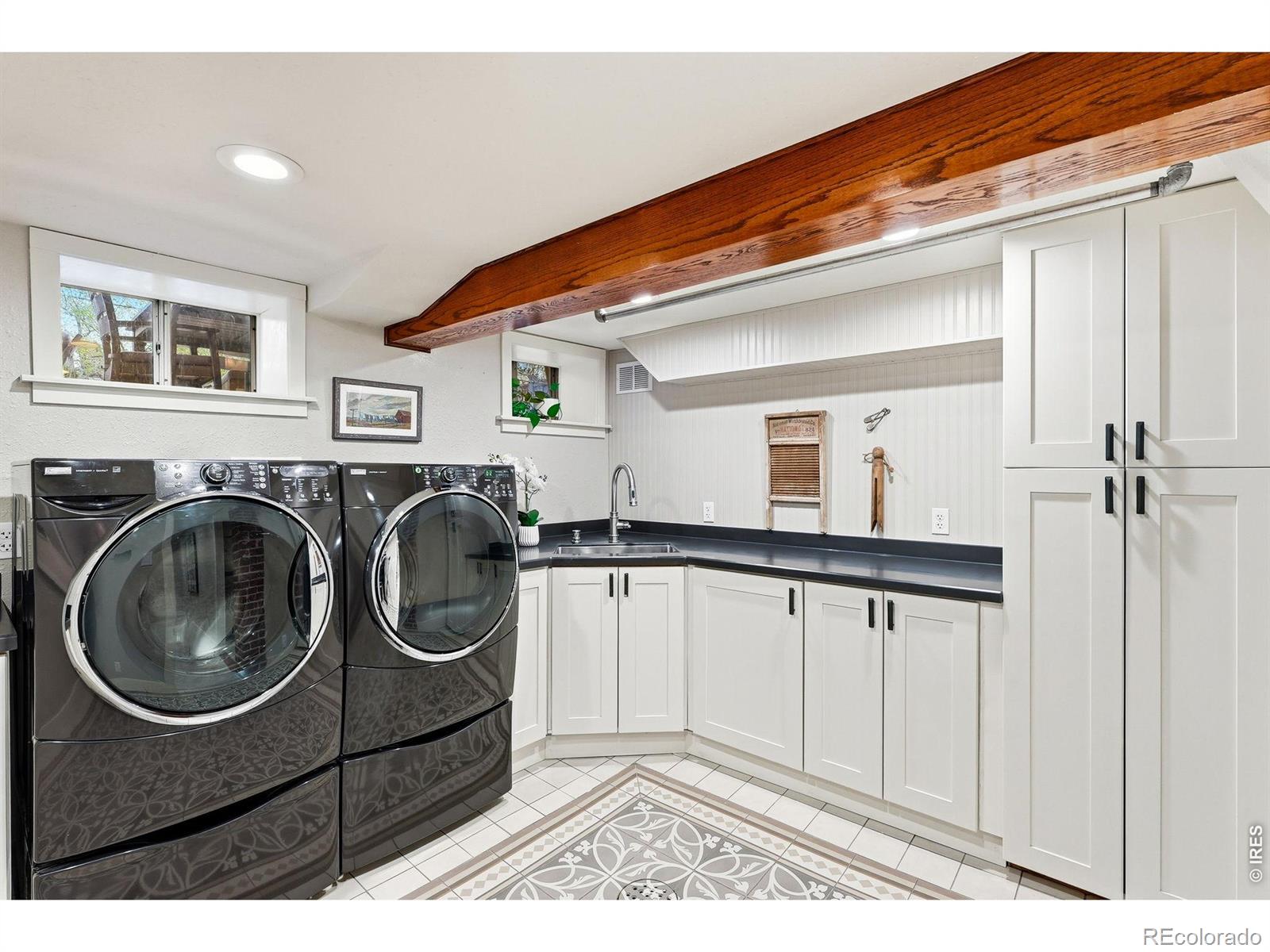 MLS Image #33 for 309 s high street,denver, Colorado