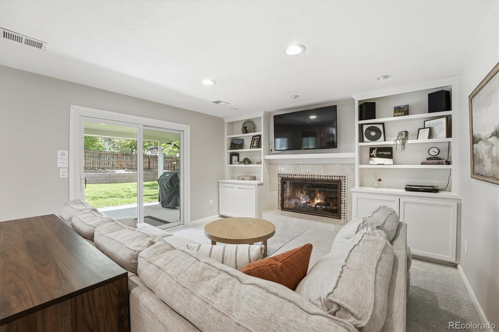 MLS Image #15 for 6068 s locust circle,centennial, Colorado