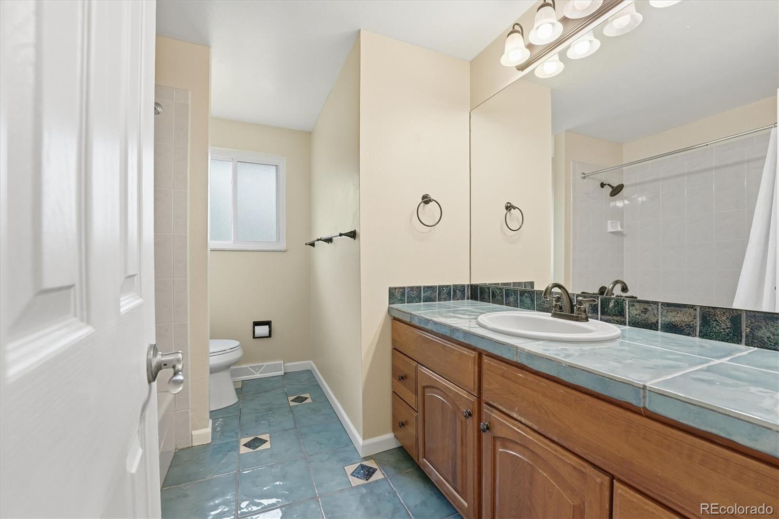 MLS Image #21 for 6068 s locust circle,centennial, Colorado