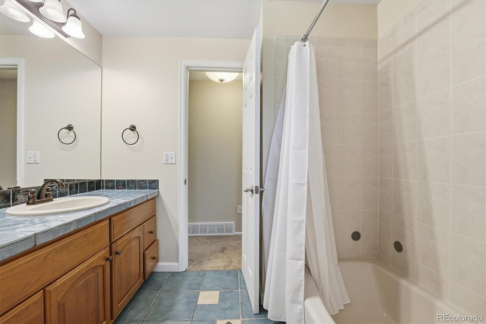 MLS Image #22 for 6068 s locust circle,centennial, Colorado