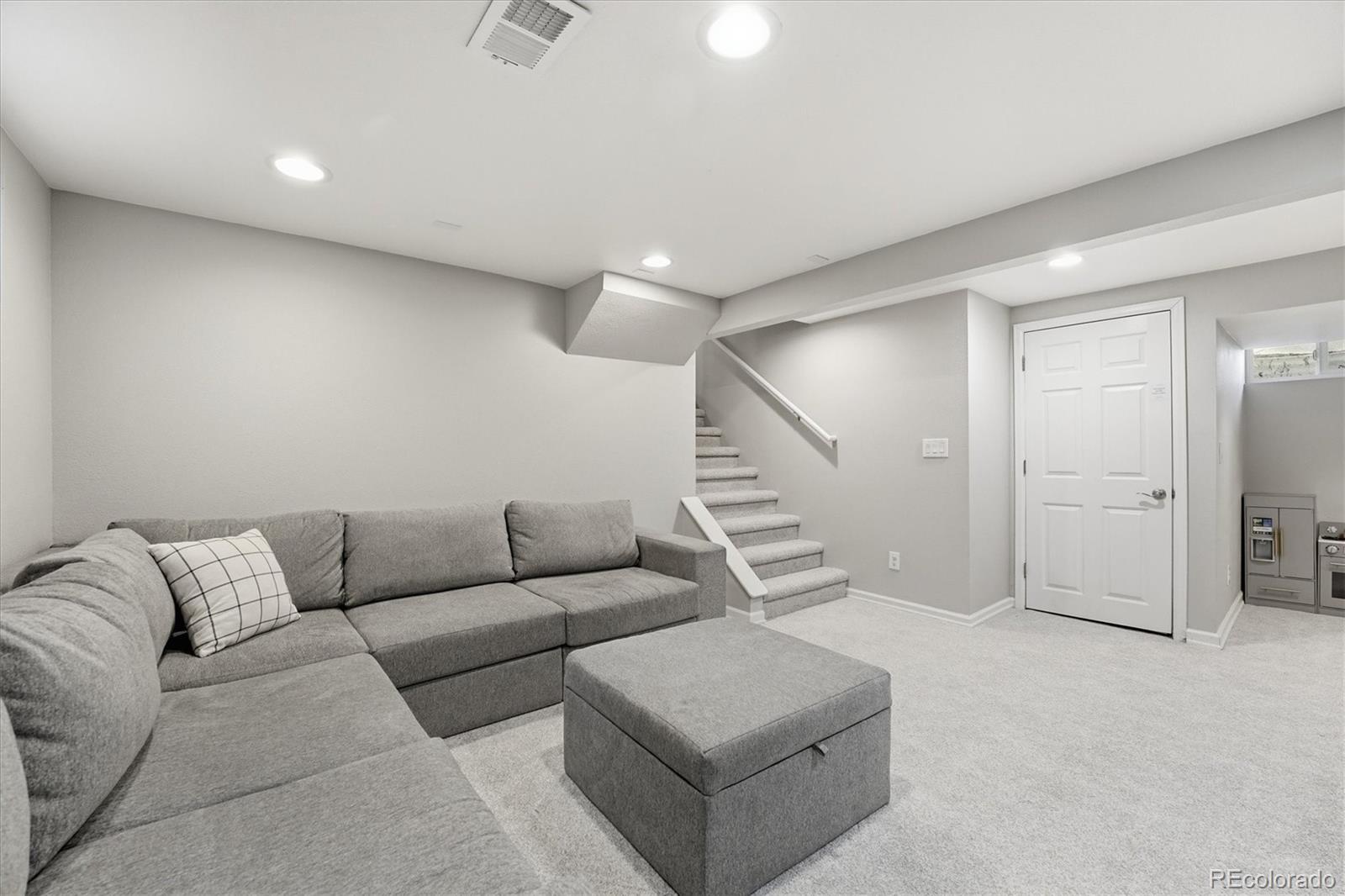 MLS Image #31 for 6068 s locust circle,centennial, Colorado
